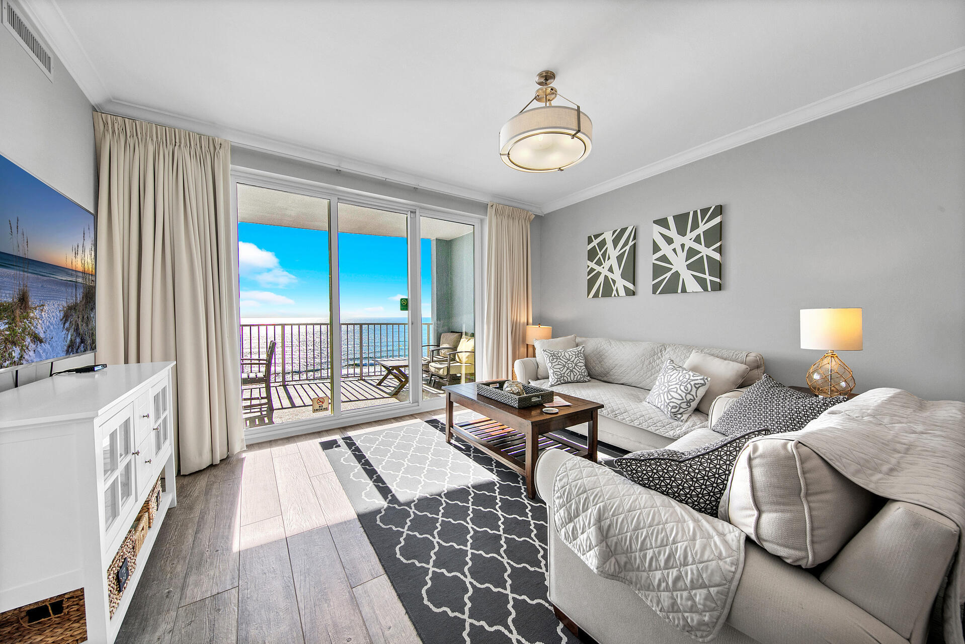 Twin Palms Resort - Residential