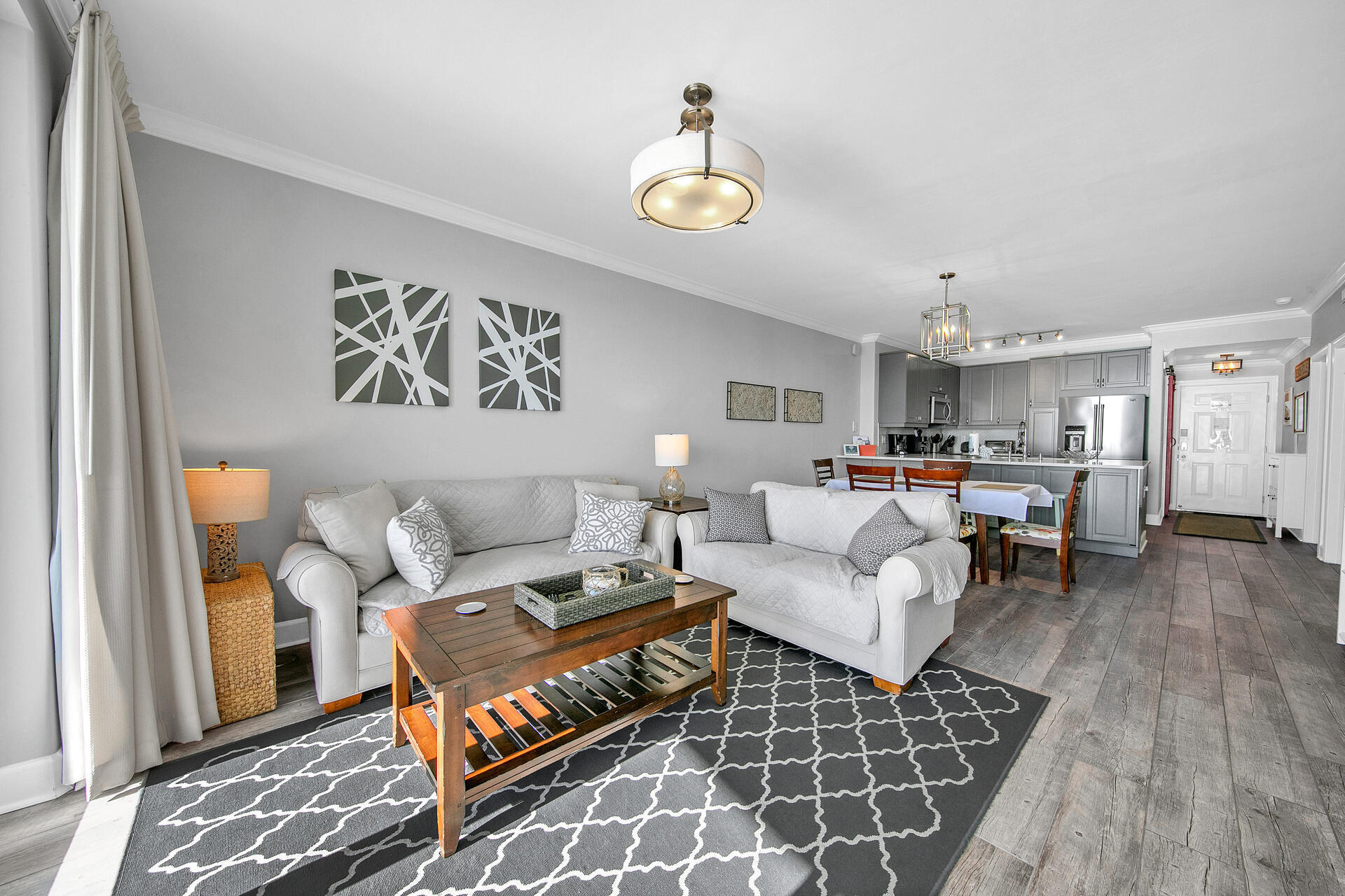 Twin Palms Resort - Residential