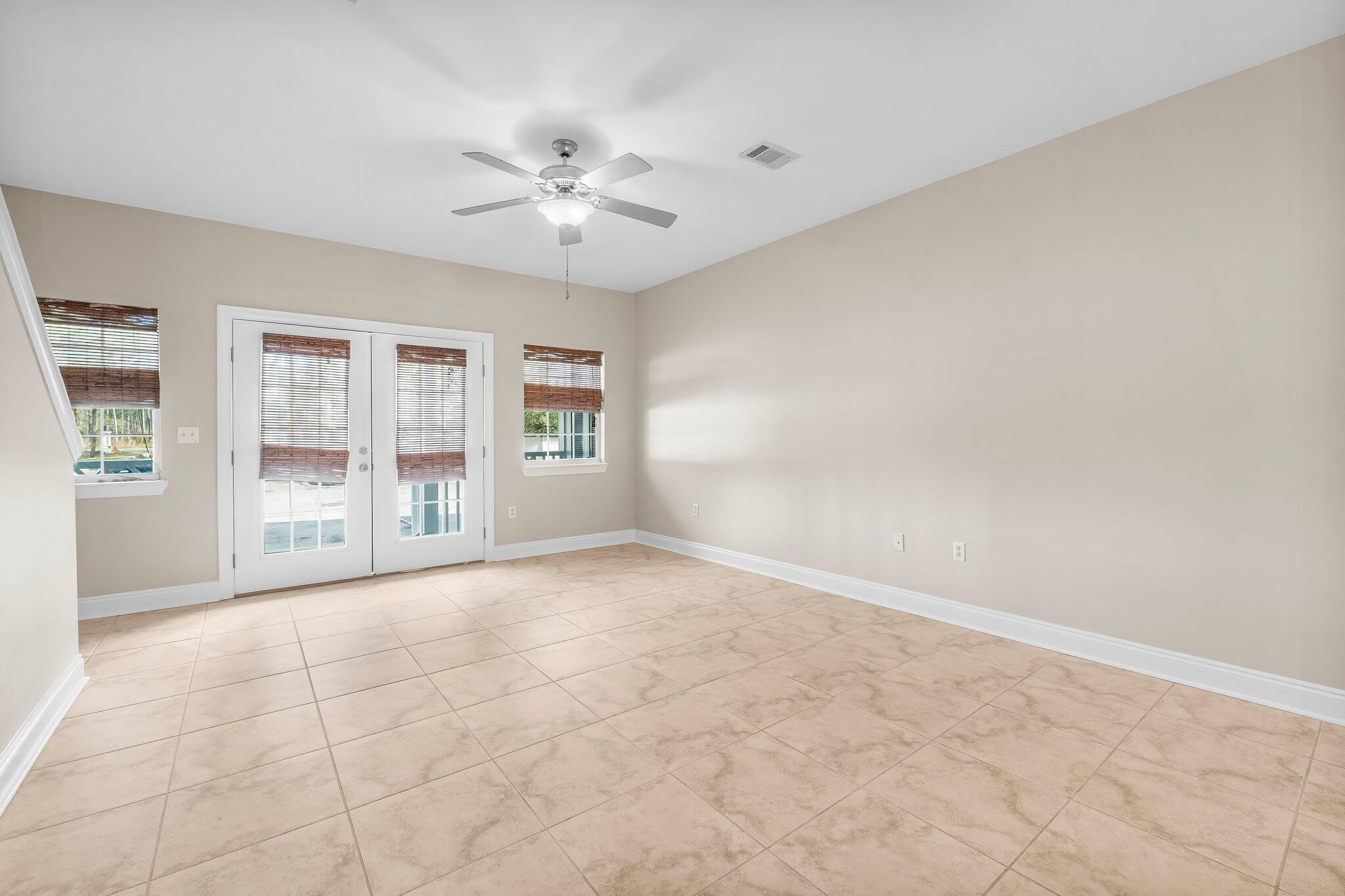 SANDAL BEACH - Residential Lease