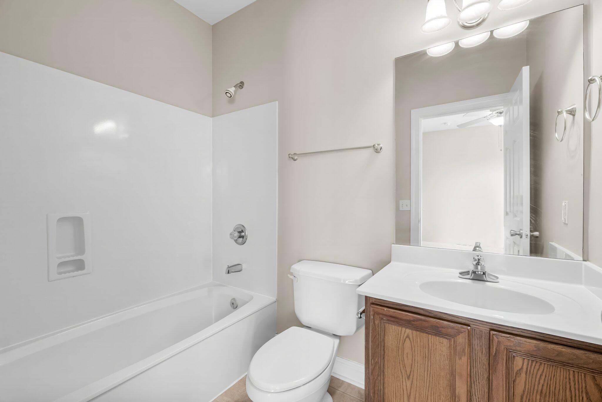 SANDAL BEACH - Residential Lease