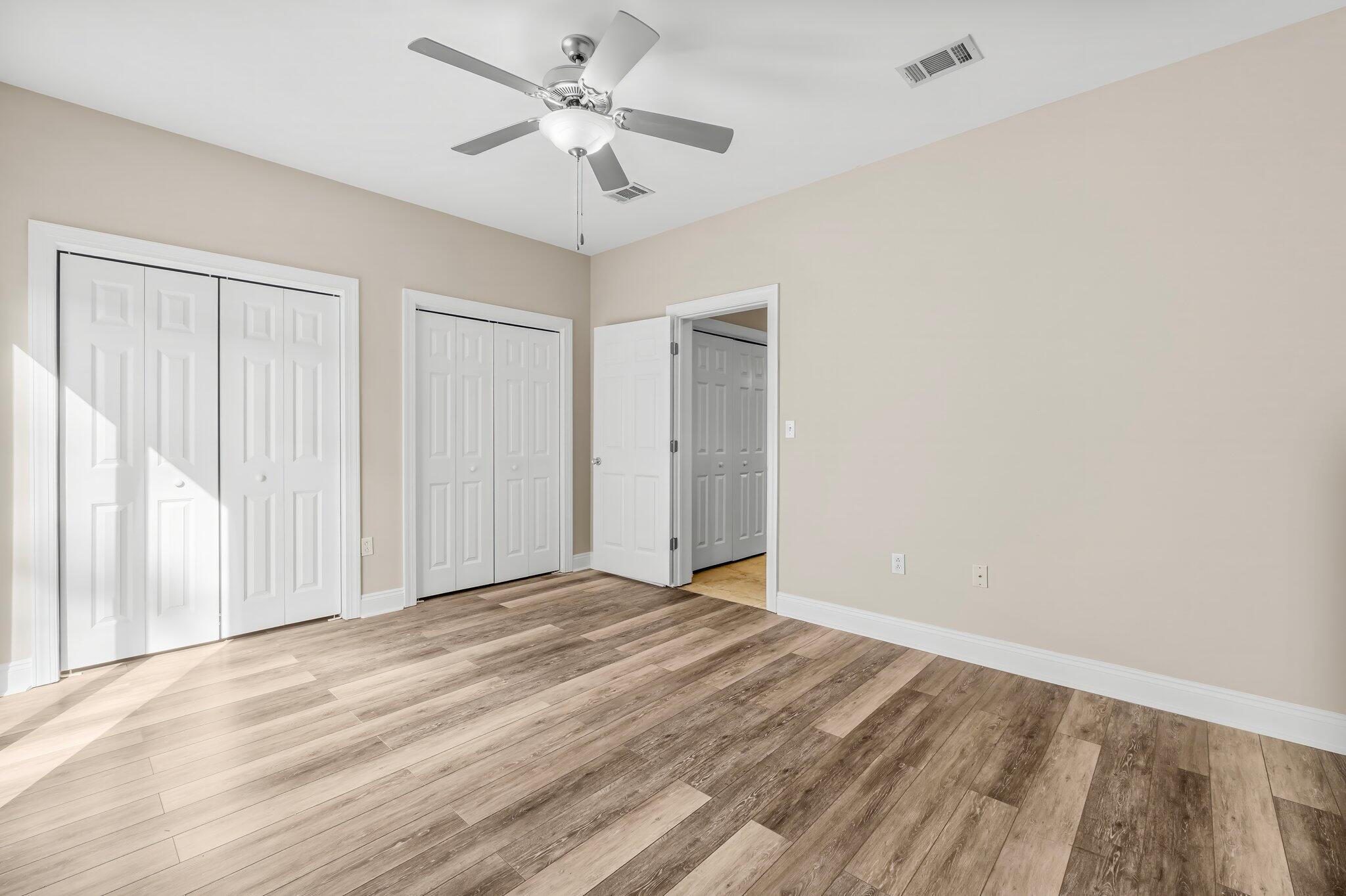 SANDAL BEACH - Residential Lease