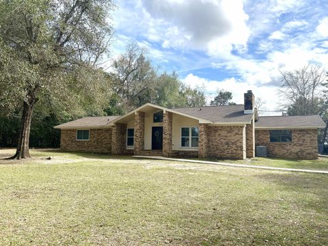 2402 Woodbine Drive Crestview FL 32536