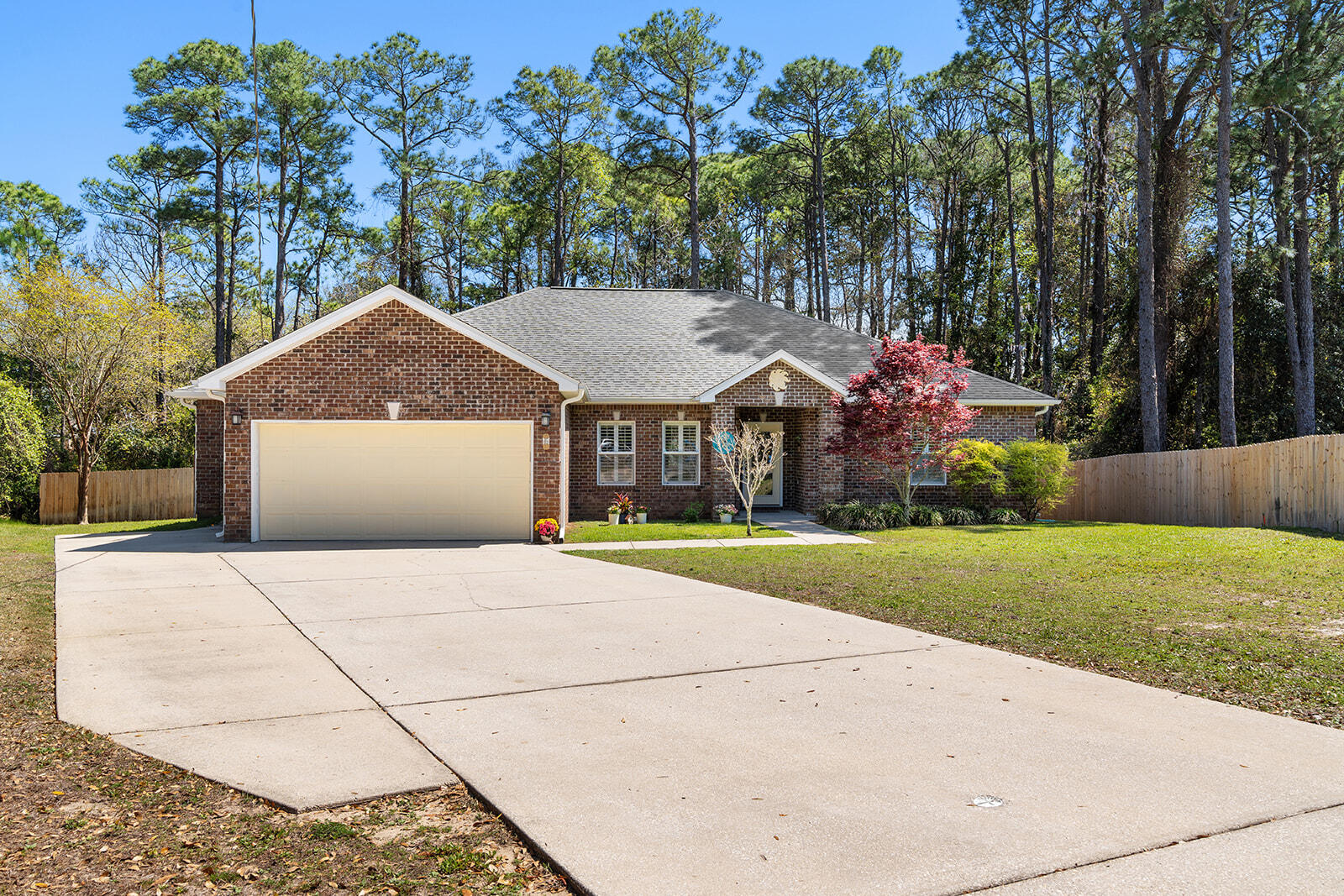 LAKE LORRAINE ESTATES - Residential