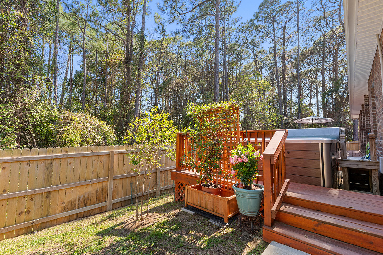 LAKE LORRAINE ESTATES - Residential