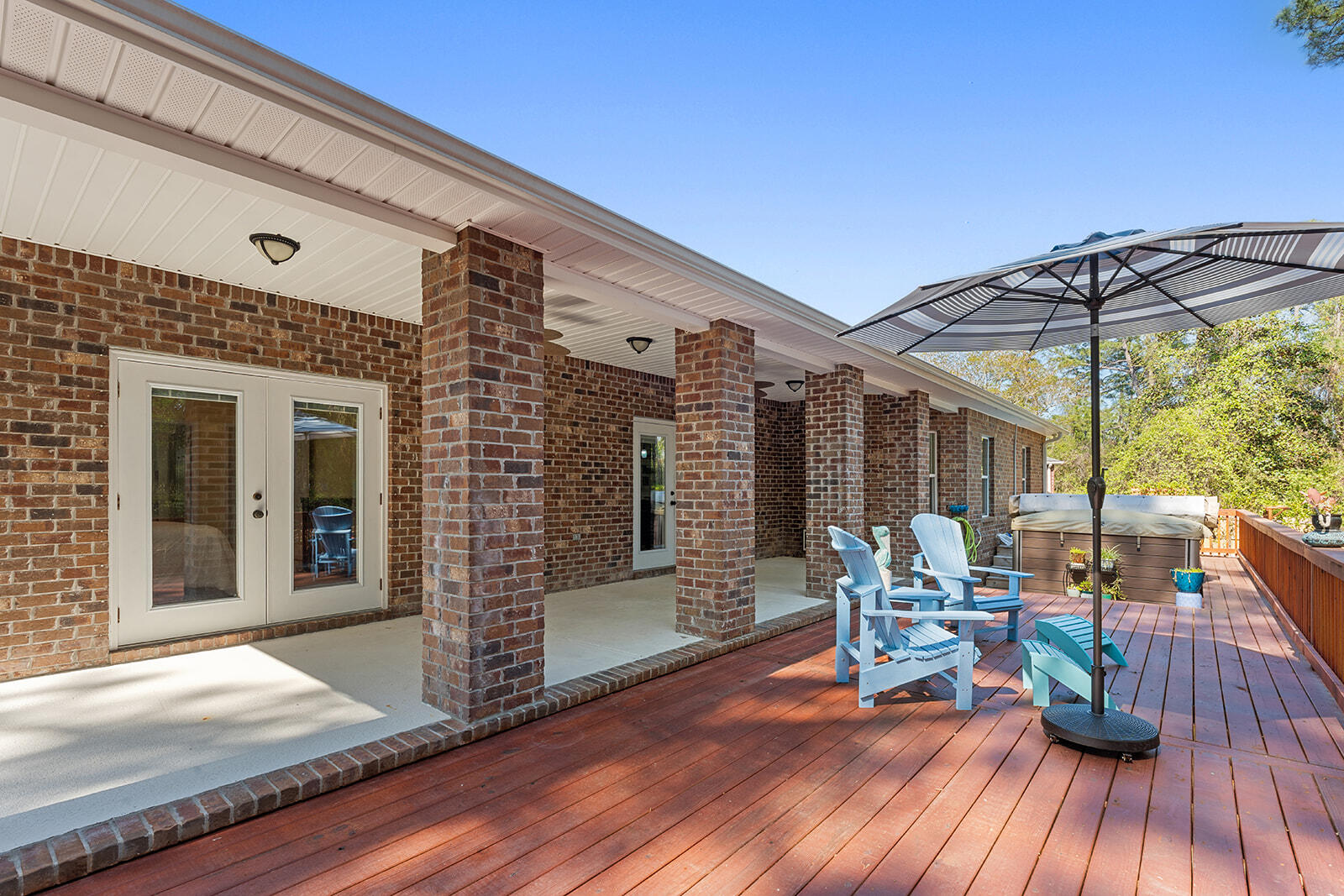 LAKE LORRAINE ESTATES - Residential