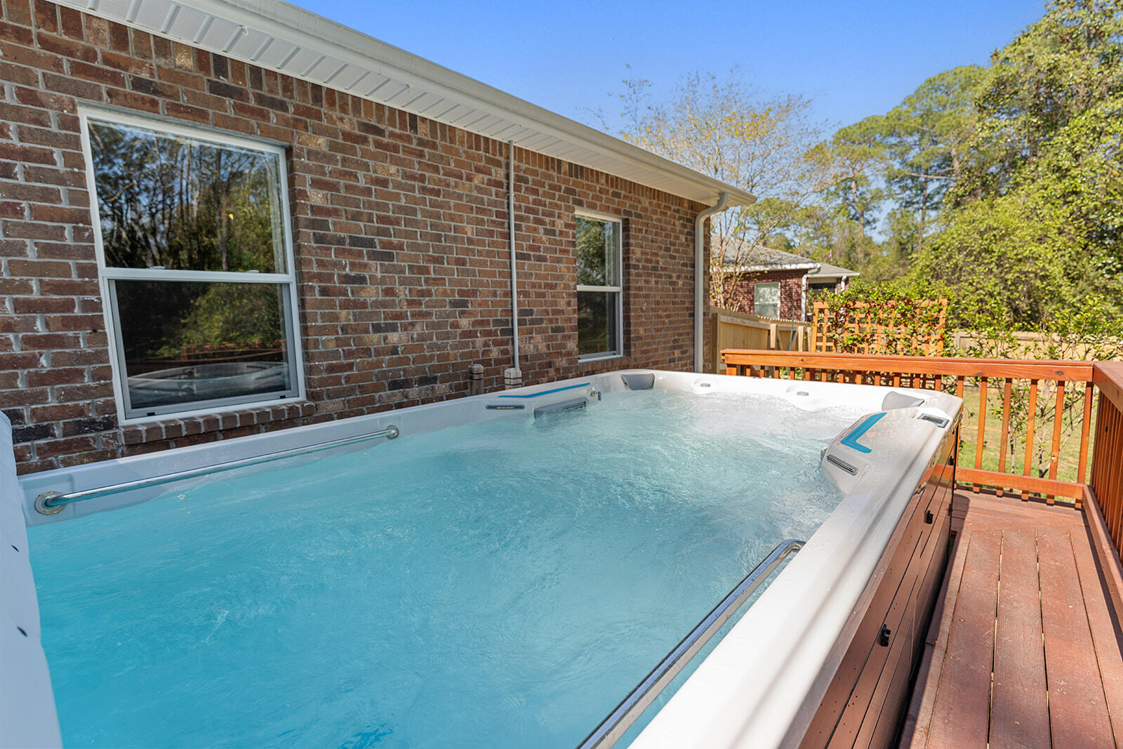 LAKE LORRAINE ESTATES - Residential