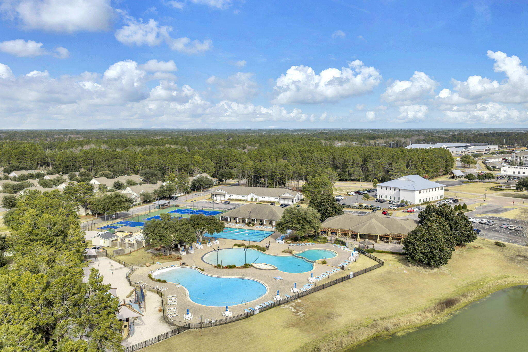 HAMMOCK BAY - Residential