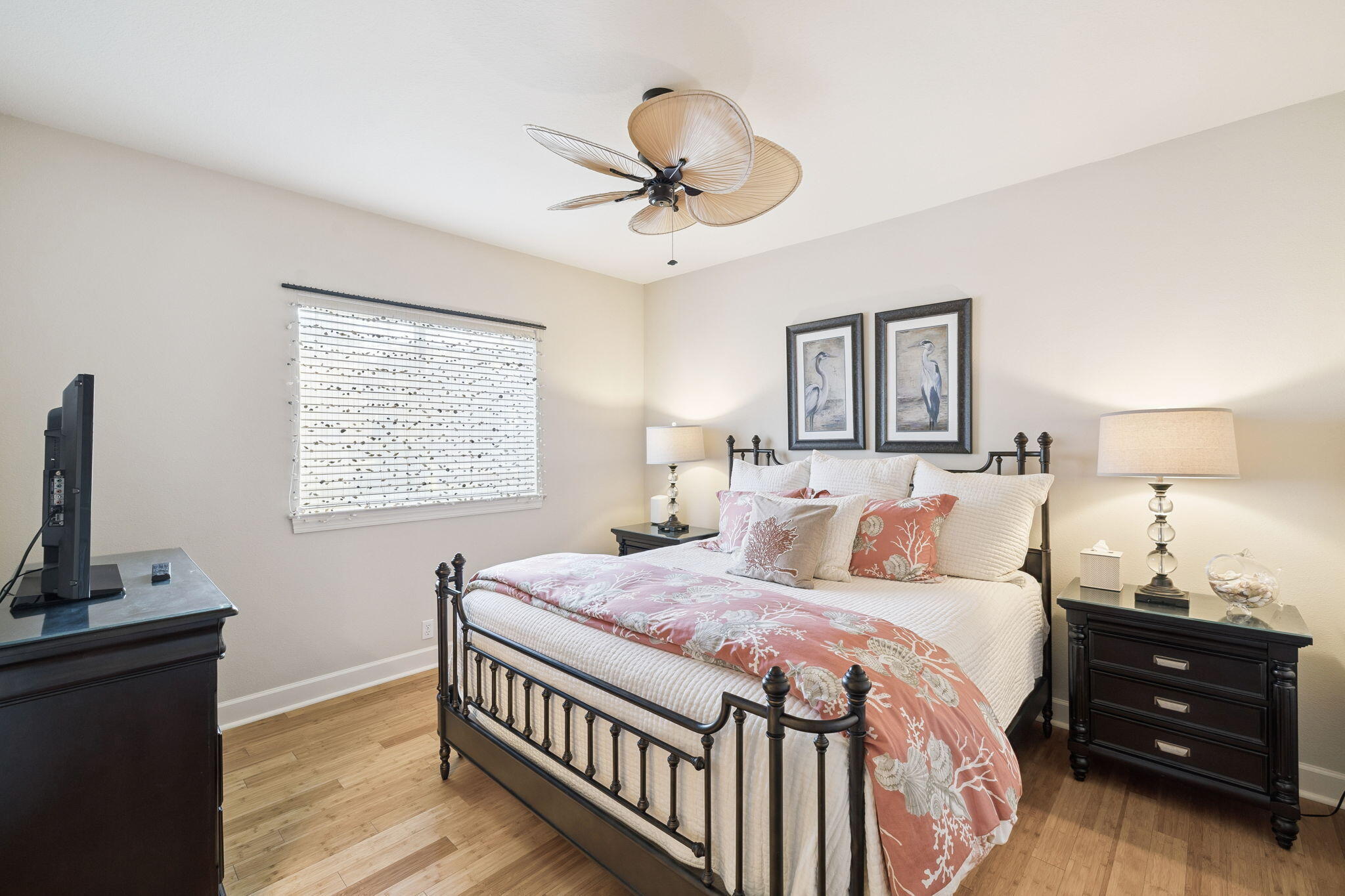 BAYTOWNE AVE EAST - Residential