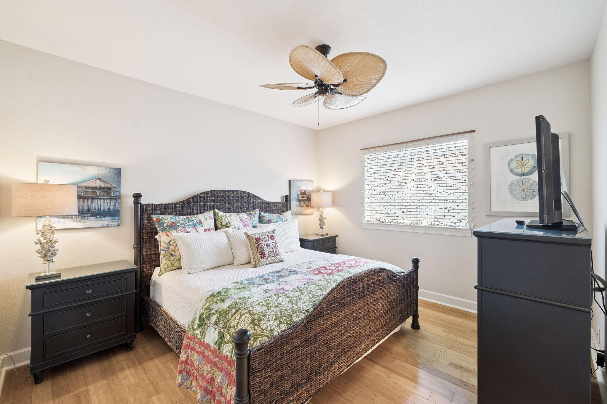 BAYTOWNE AVE EAST - Residential