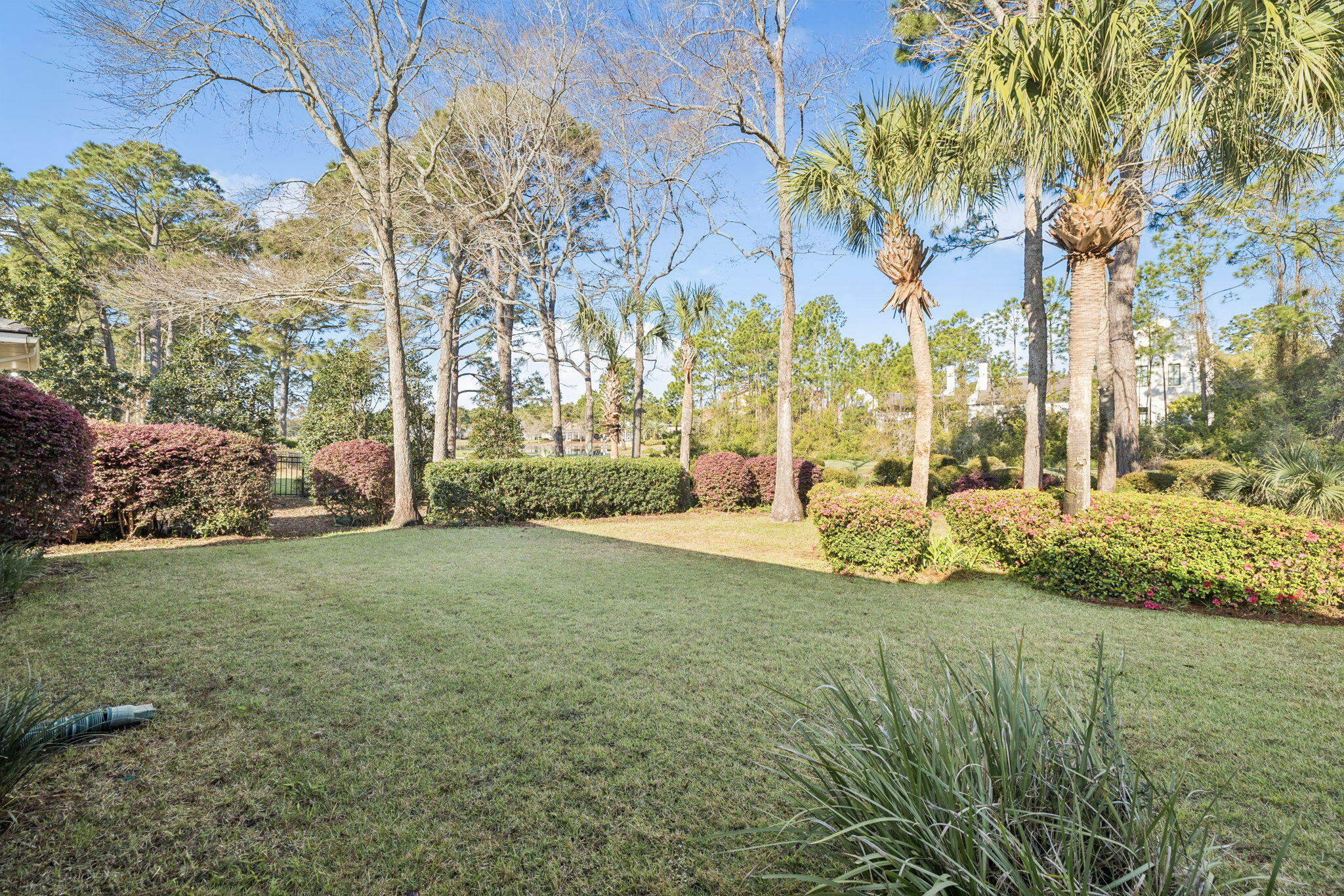 BAYTOWNE AVE EAST - Residential