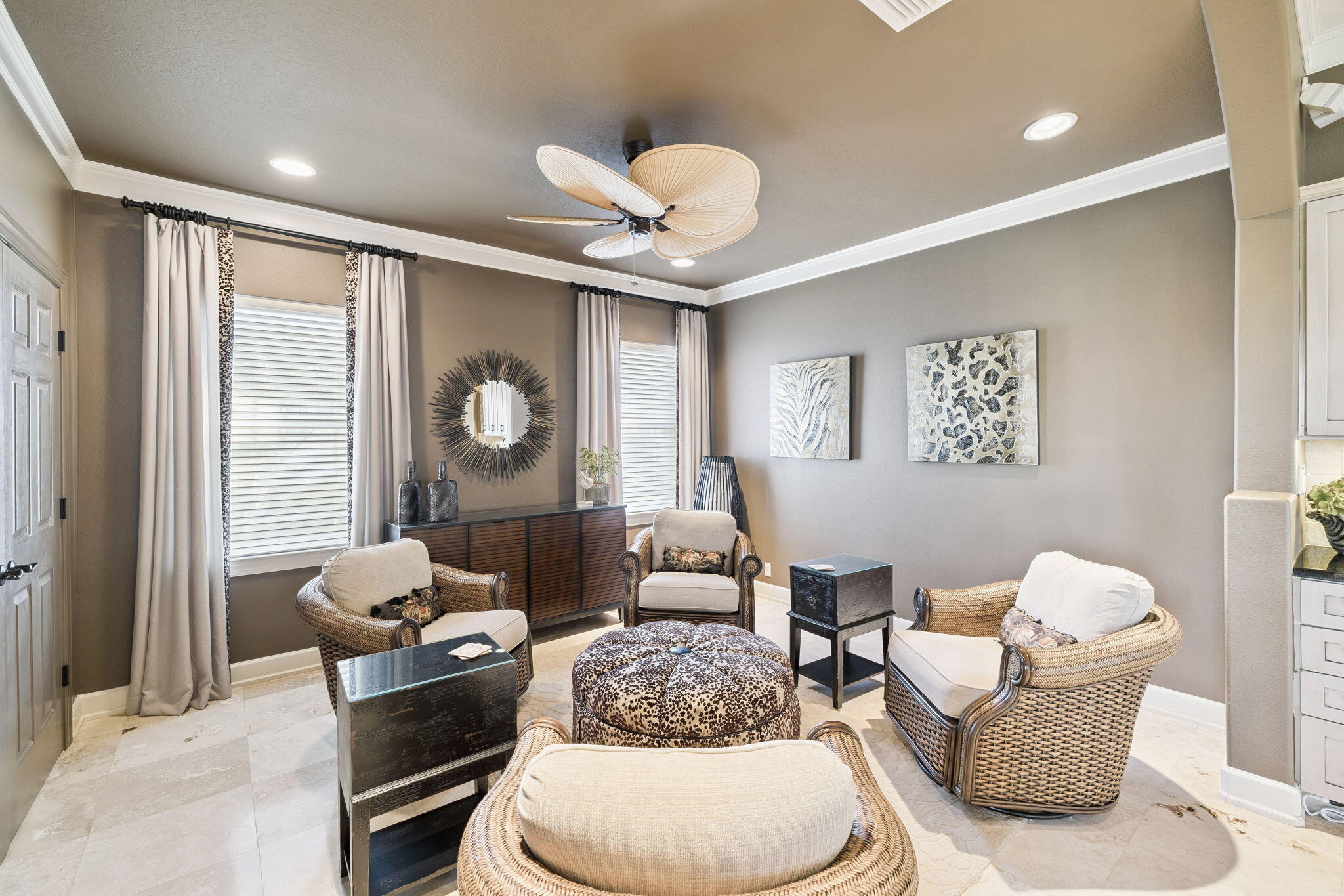 BAYTOWNE AVE EAST - Residential