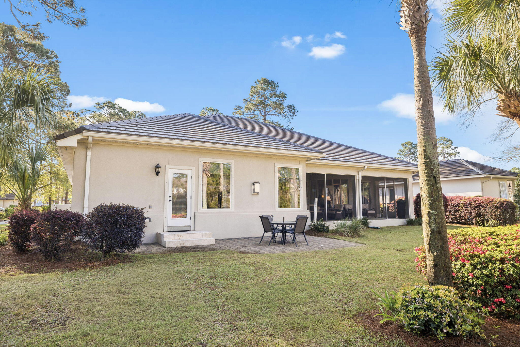 BAYTOWNE AVE EAST - Residential