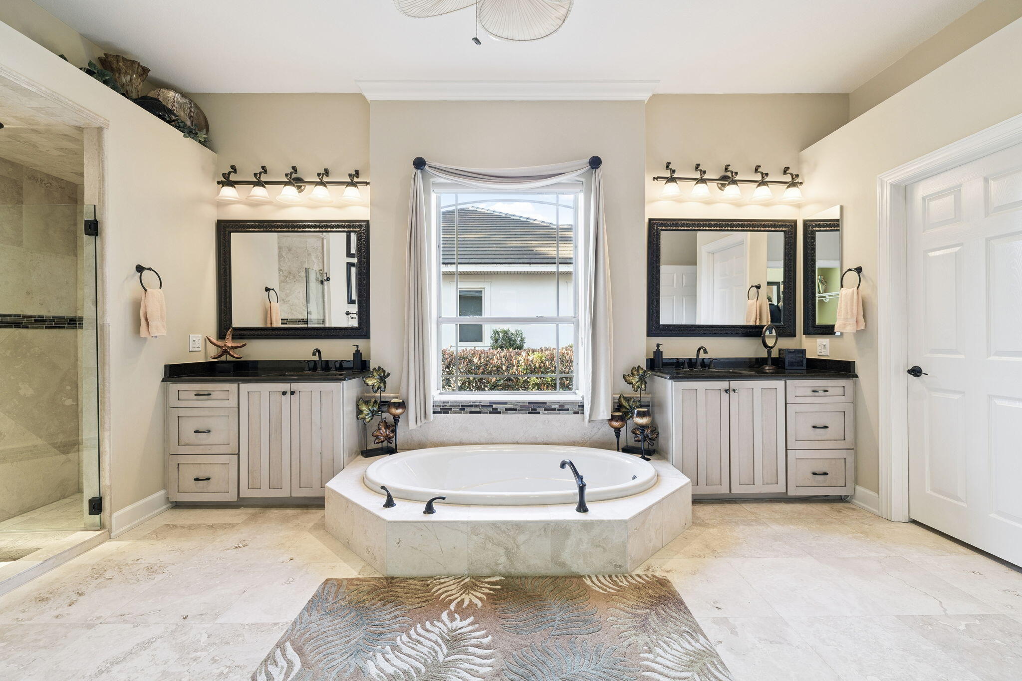 BAYTOWNE AVE EAST - Residential