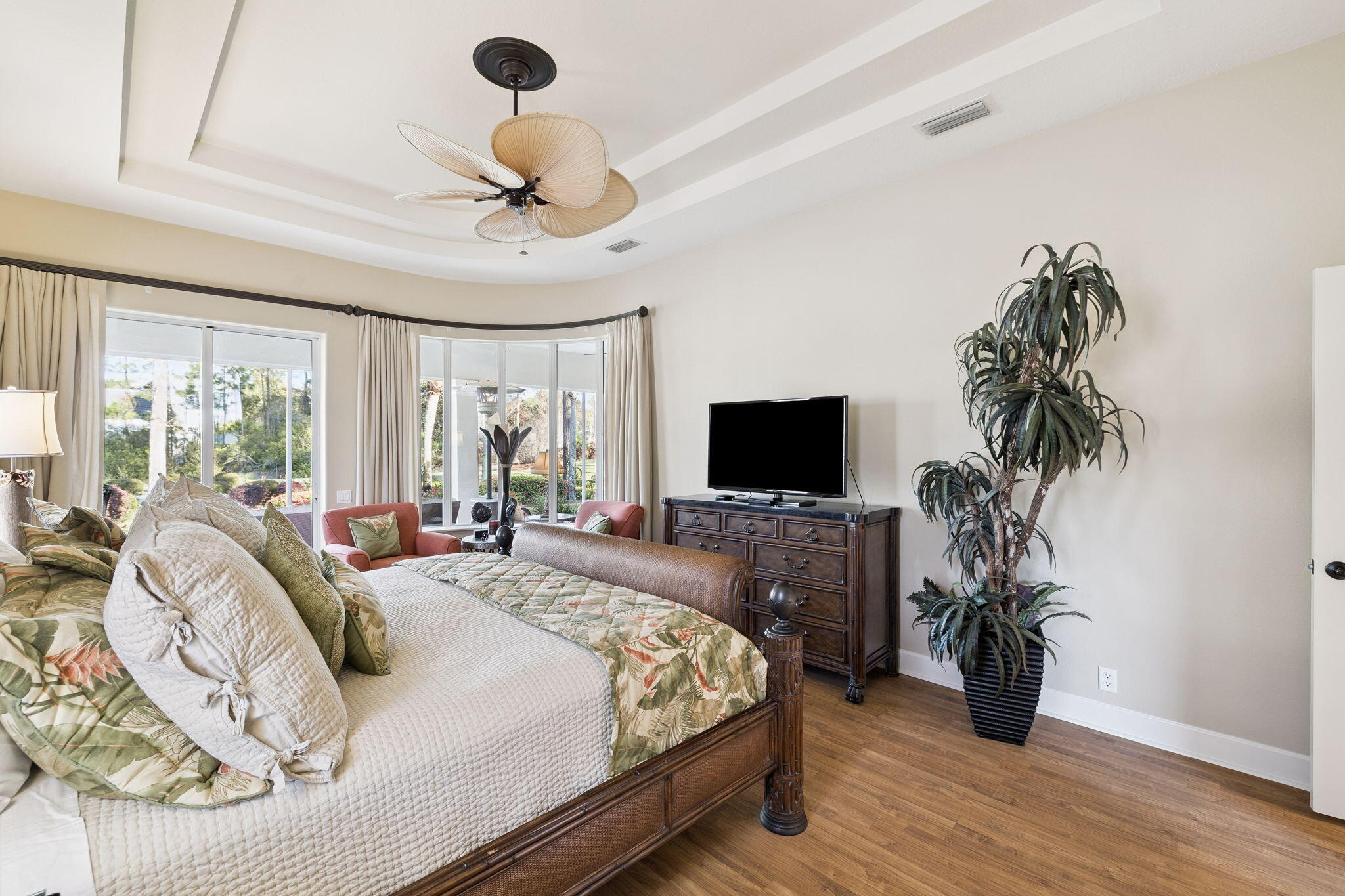 BAYTOWNE AVE EAST - Residential