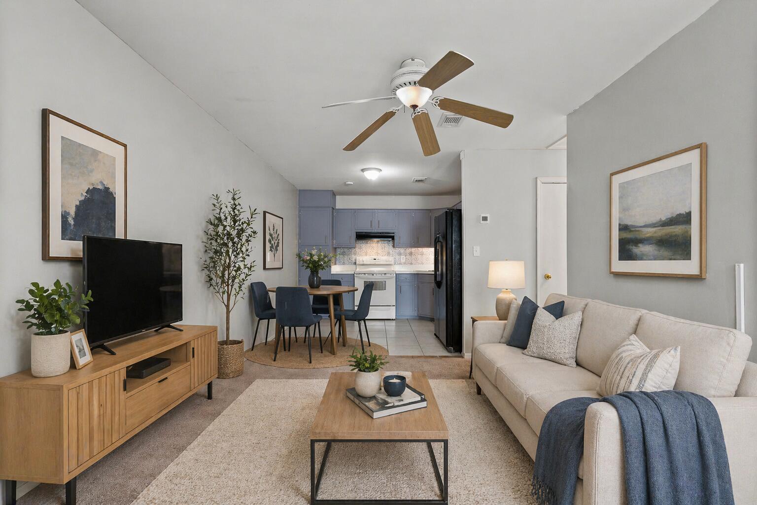 COUNTRY CLUB VILLAS - Residential