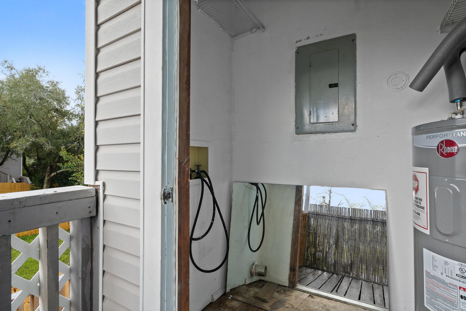 COUNTRY CLUB VILLAS - Residential