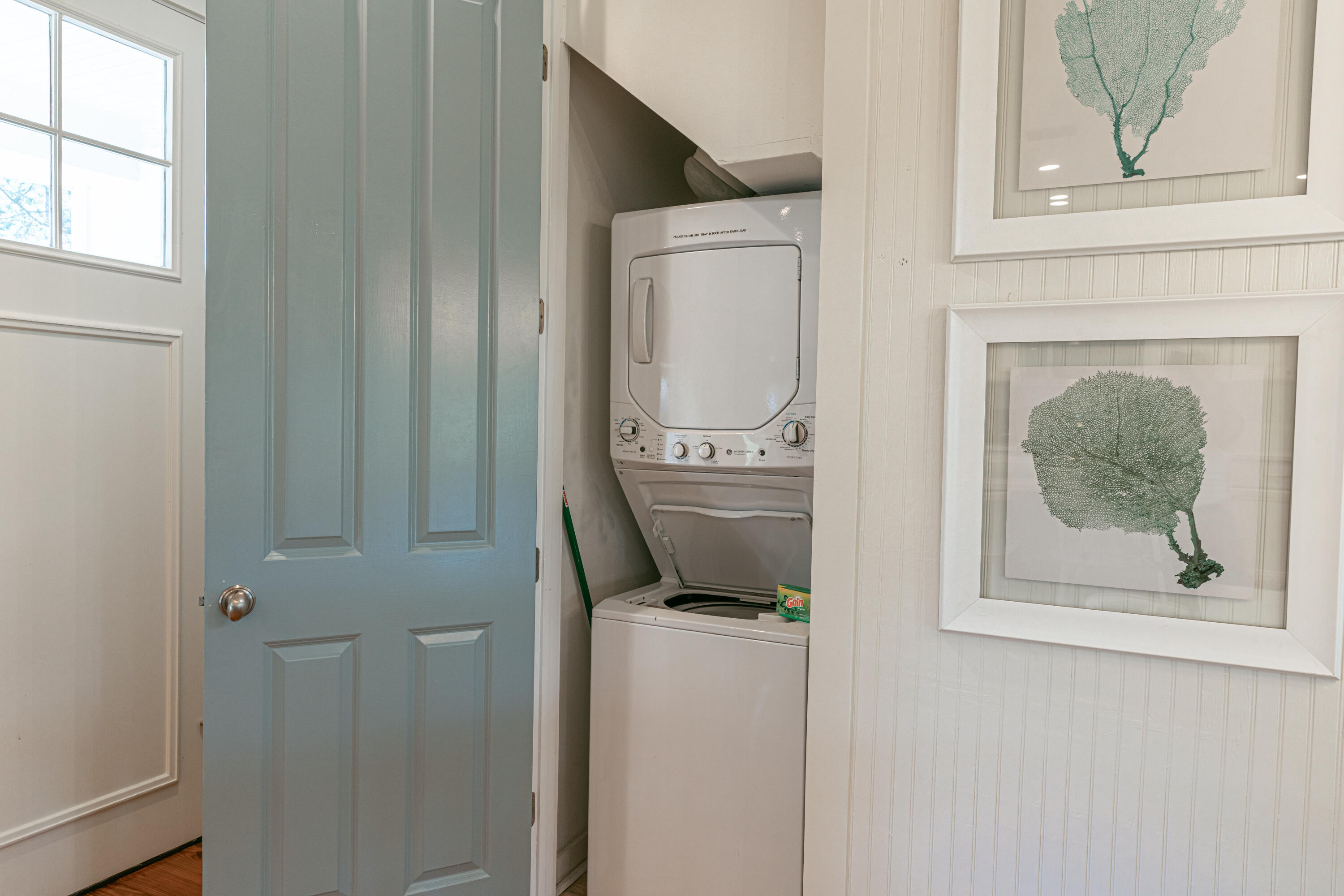 LAUREL GROVE - Residential