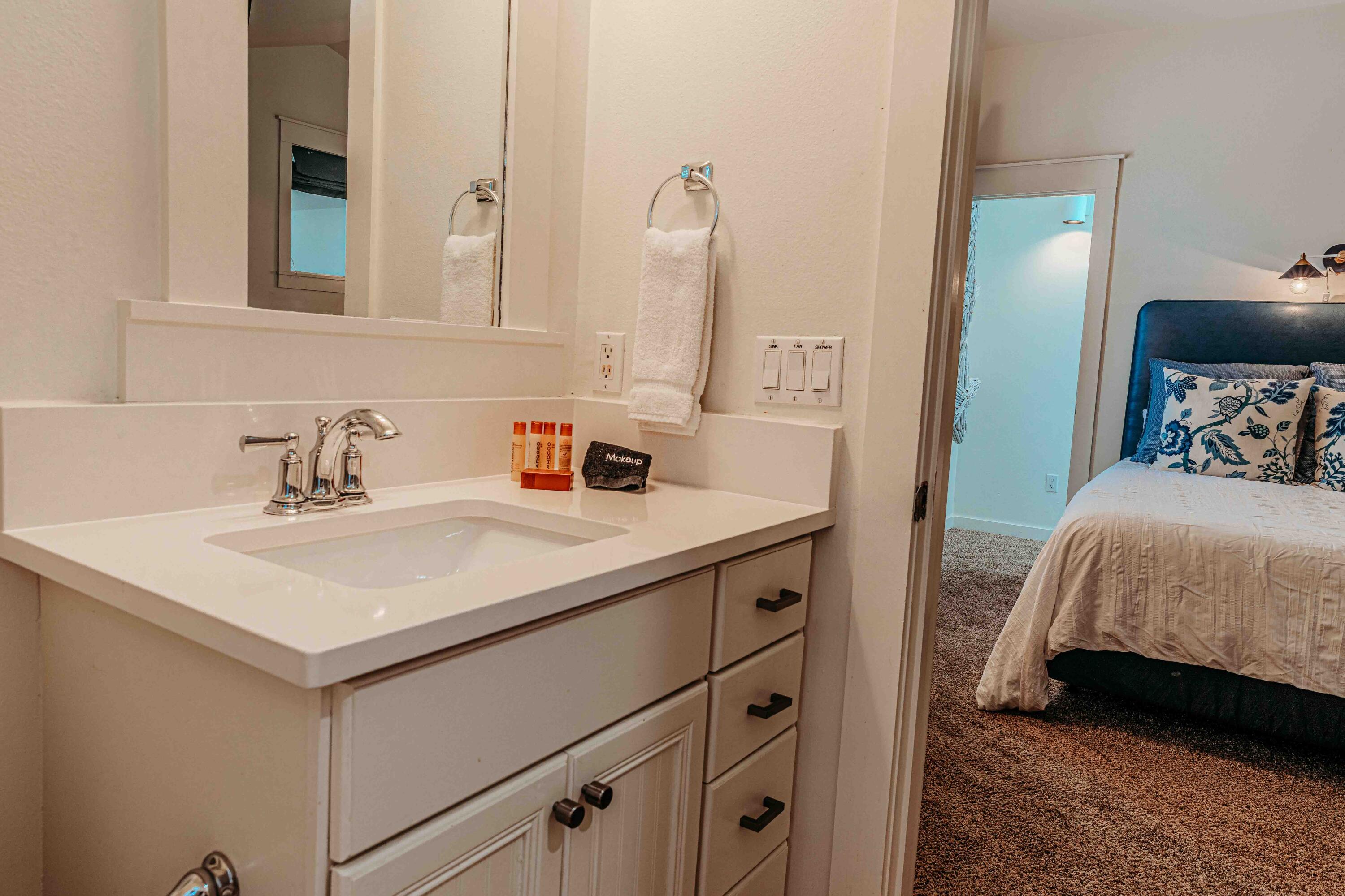 LAUREL GROVE - Residential