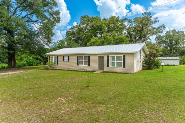 1993 VARNUM RD, LAUREL HILL, FL 32567 - Image c2597c3666faf6e326fa689ea2dfd418/3765444618