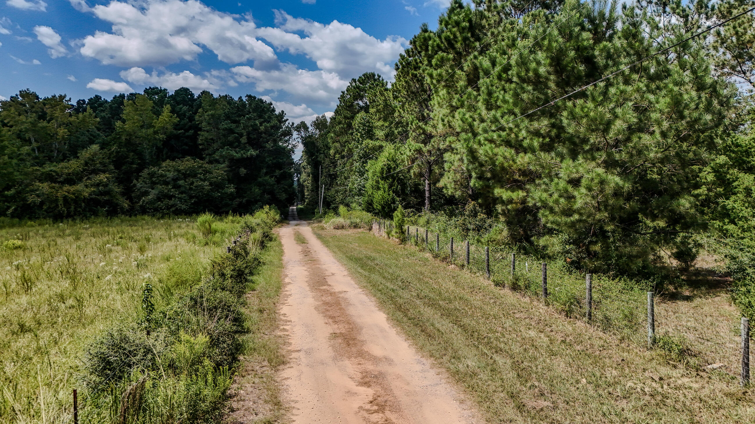 METES & BOUNDS - Land