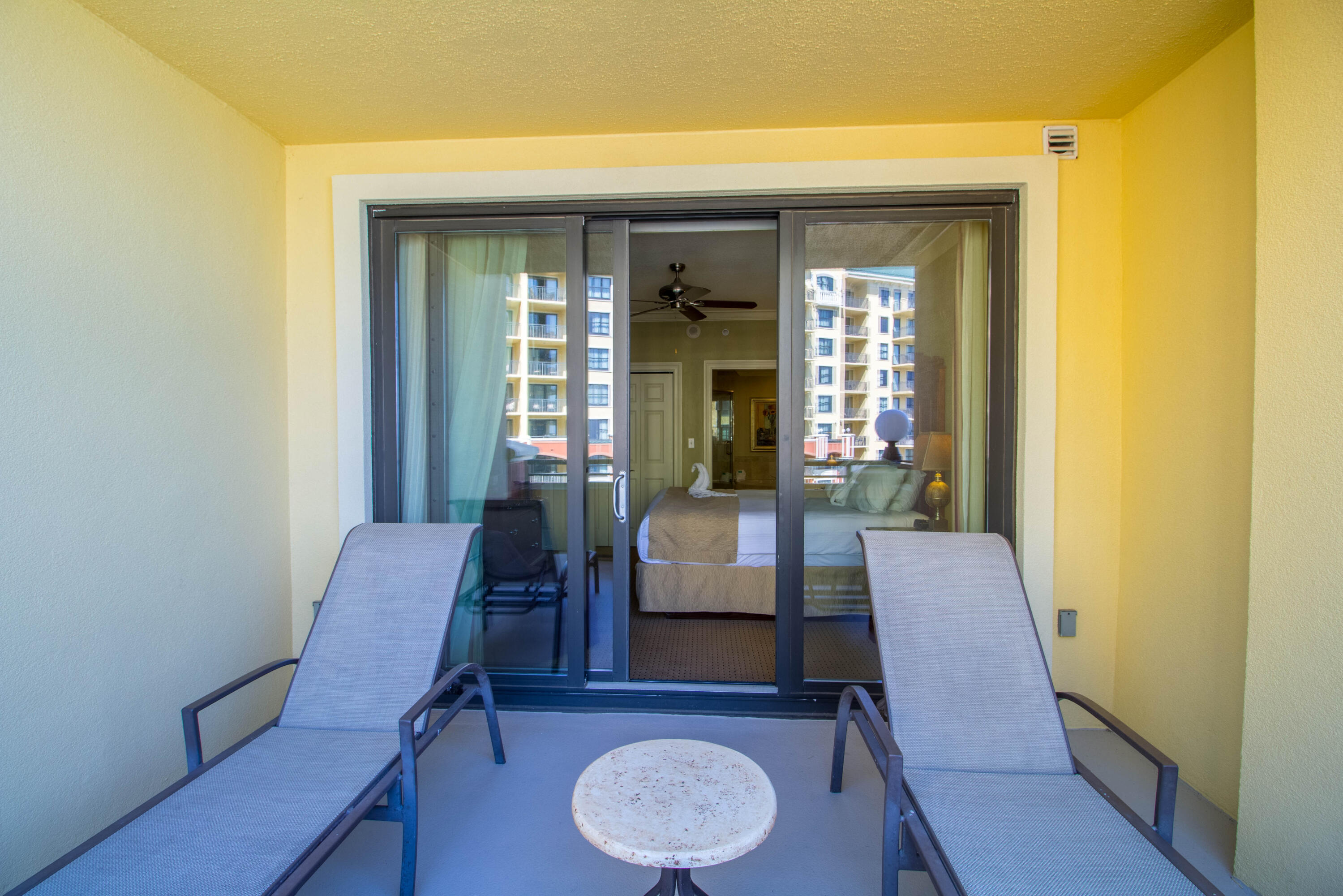 EMERALD GRANDE - Residential