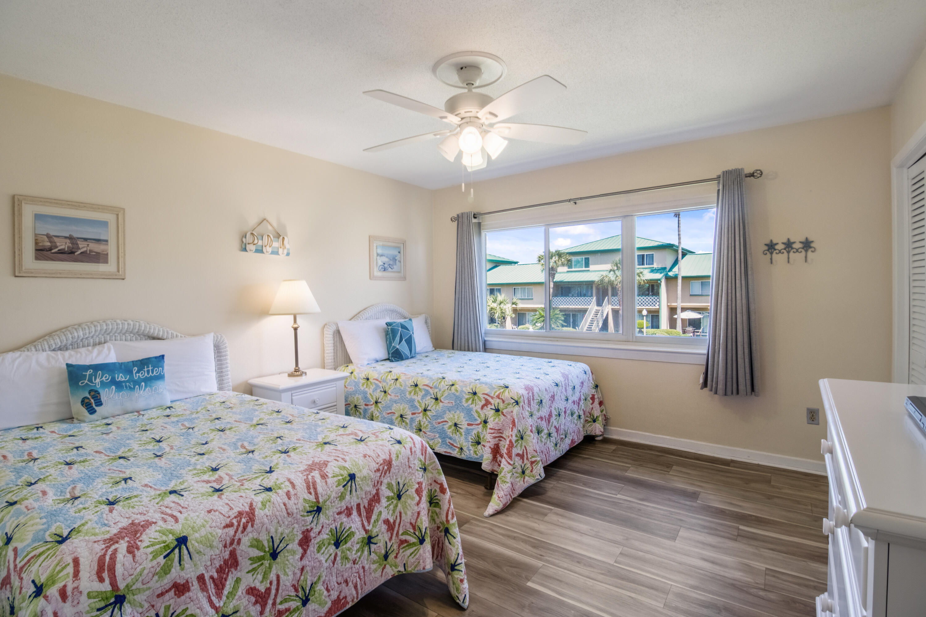SEASPRAY CONDO - Residential