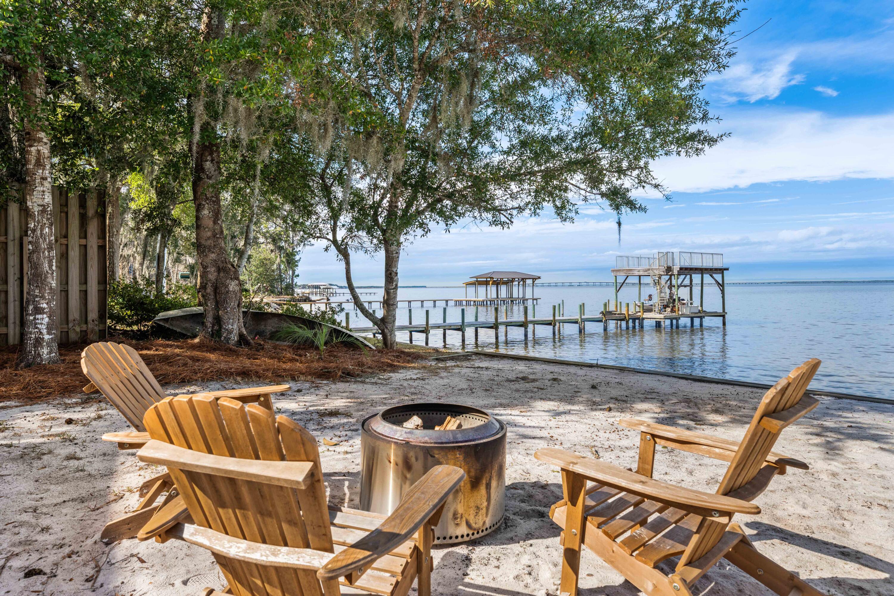 MAGNOLIA BEACH - Land