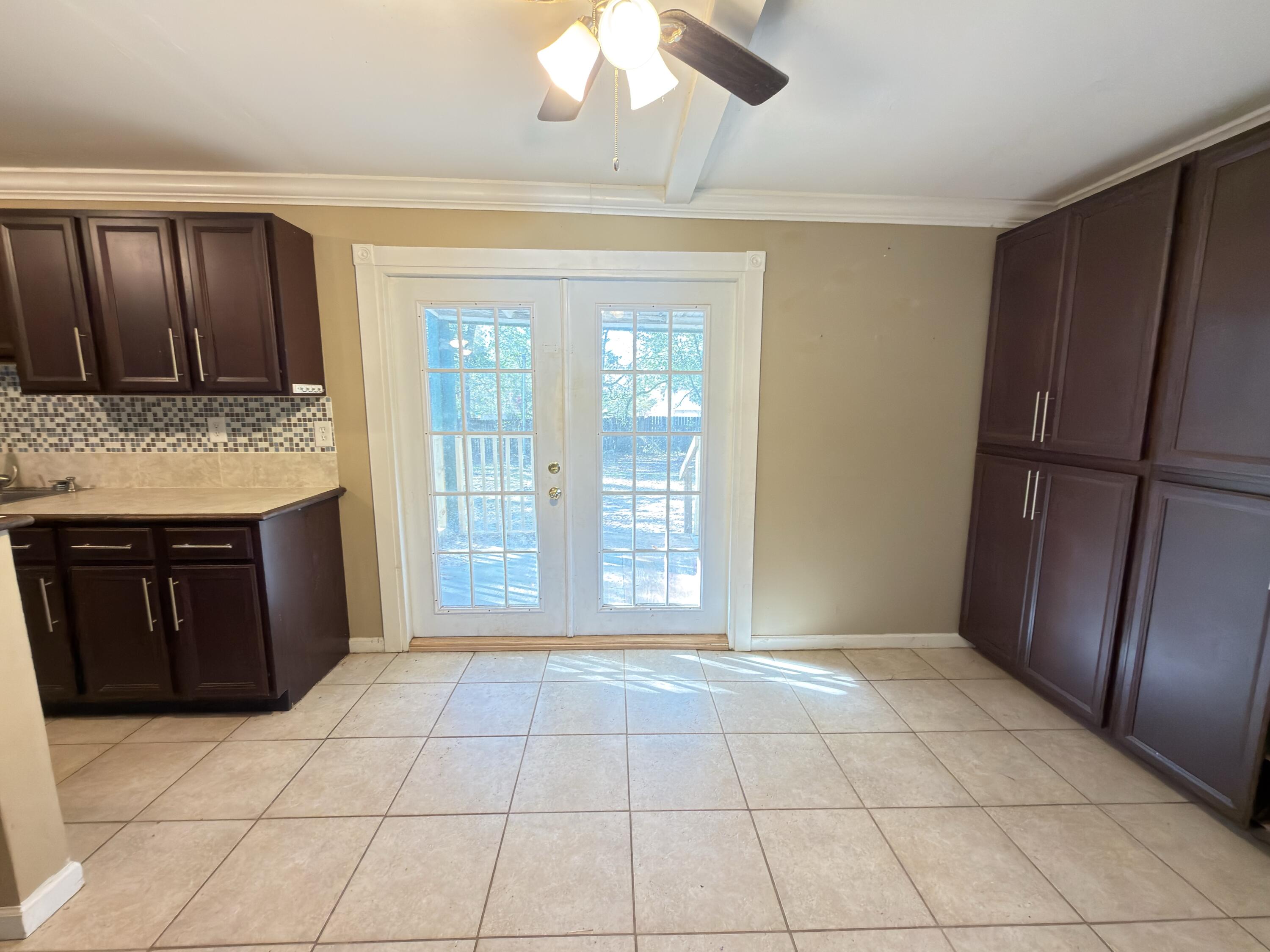 CRESTVIEW - Residential