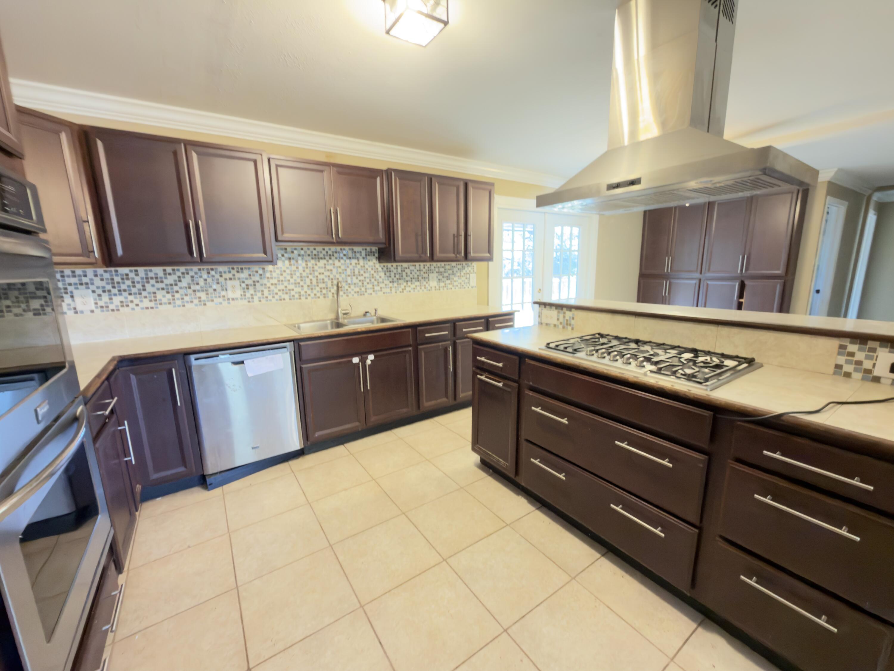 CRESTVIEW - Residential