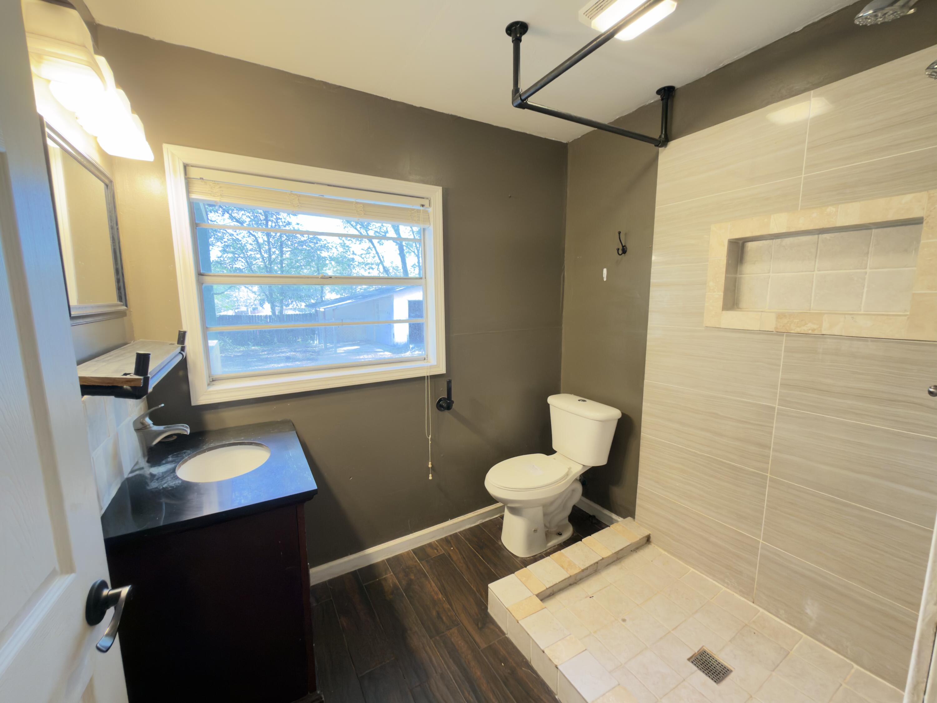 CRESTVIEW - Residential