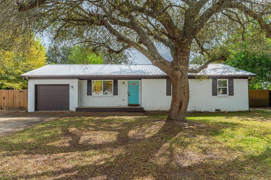 Less than 3 Blocks to the Bay!  This 3-Bedroom, 2-Bath Home is located in the Waterfront Neighborhood of Bal Alex with its own Boat Ramp, Park and Pier! The Home blends comfort, updates, & Coastal Living. Major improvements include 2026 HVAC, 2024 ductwork, 2022 metal roof, water heater, tile & vinyl plank flooring. Bathrooms fully renovated in 2023, plus fresh exterior paint & much more. Enjoy a 11'x 20' heated/cooled sunroom, covered back porch, and a 12' x 28' outbuilding with metal roof and oversized attic storage. RV or boat parking inside double gate. New fencing & gate (2025). No HOA. Located just minutes to shopping & dining. 1.5 miles to Walmart, Lowe's & Publix. Centrally located between Navarre Beach and Pensacola Beach, just a short drive away.
Buyer to verify all measurements. Buyer to Verify all Dimensions & Information