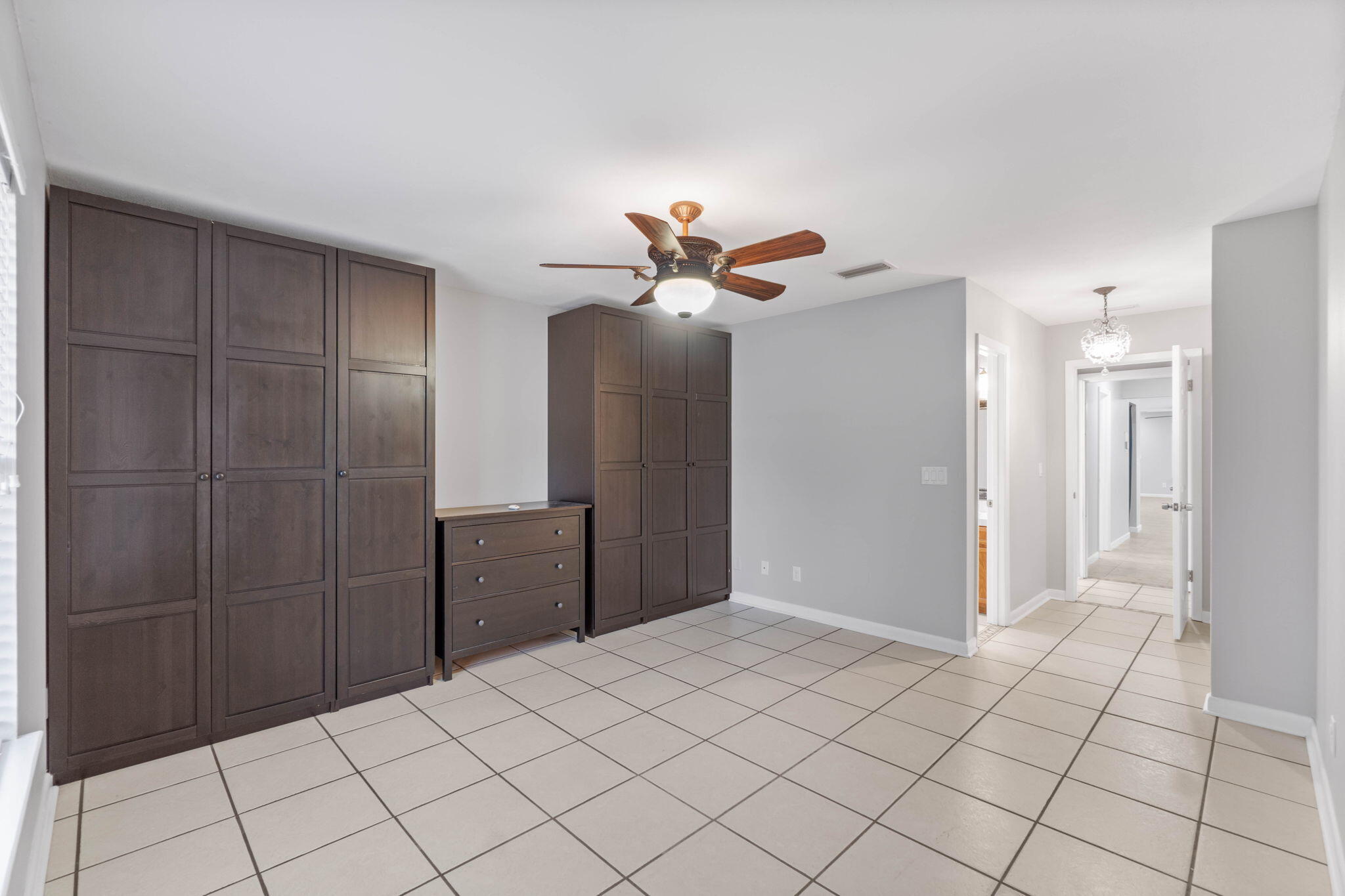 WYNNEHAVEN BCH EST 1ST ADD - Residential Lease