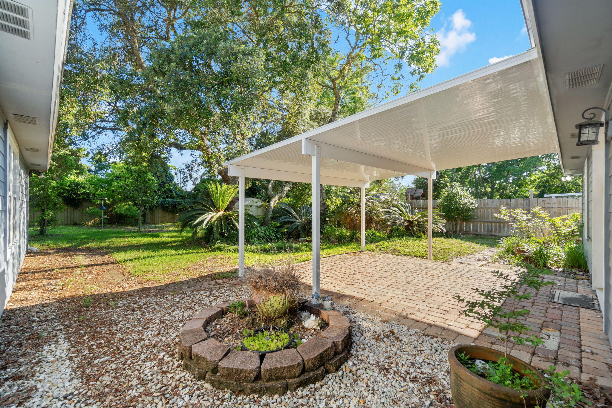 WYNNEHAVEN BCH EST 1ST ADD - Residential Lease