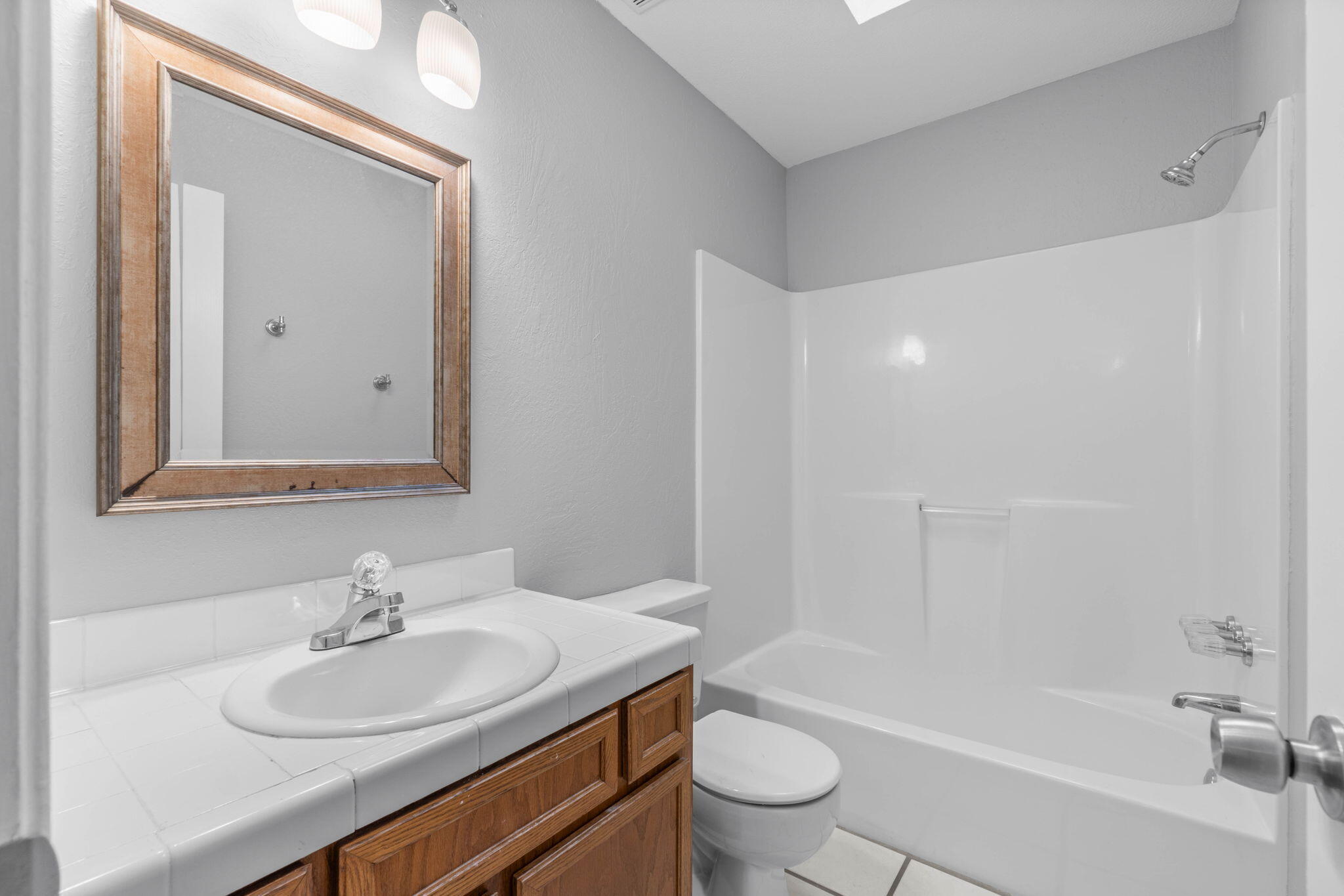 WYNNEHAVEN BCH EST 1ST ADD - Residential Lease