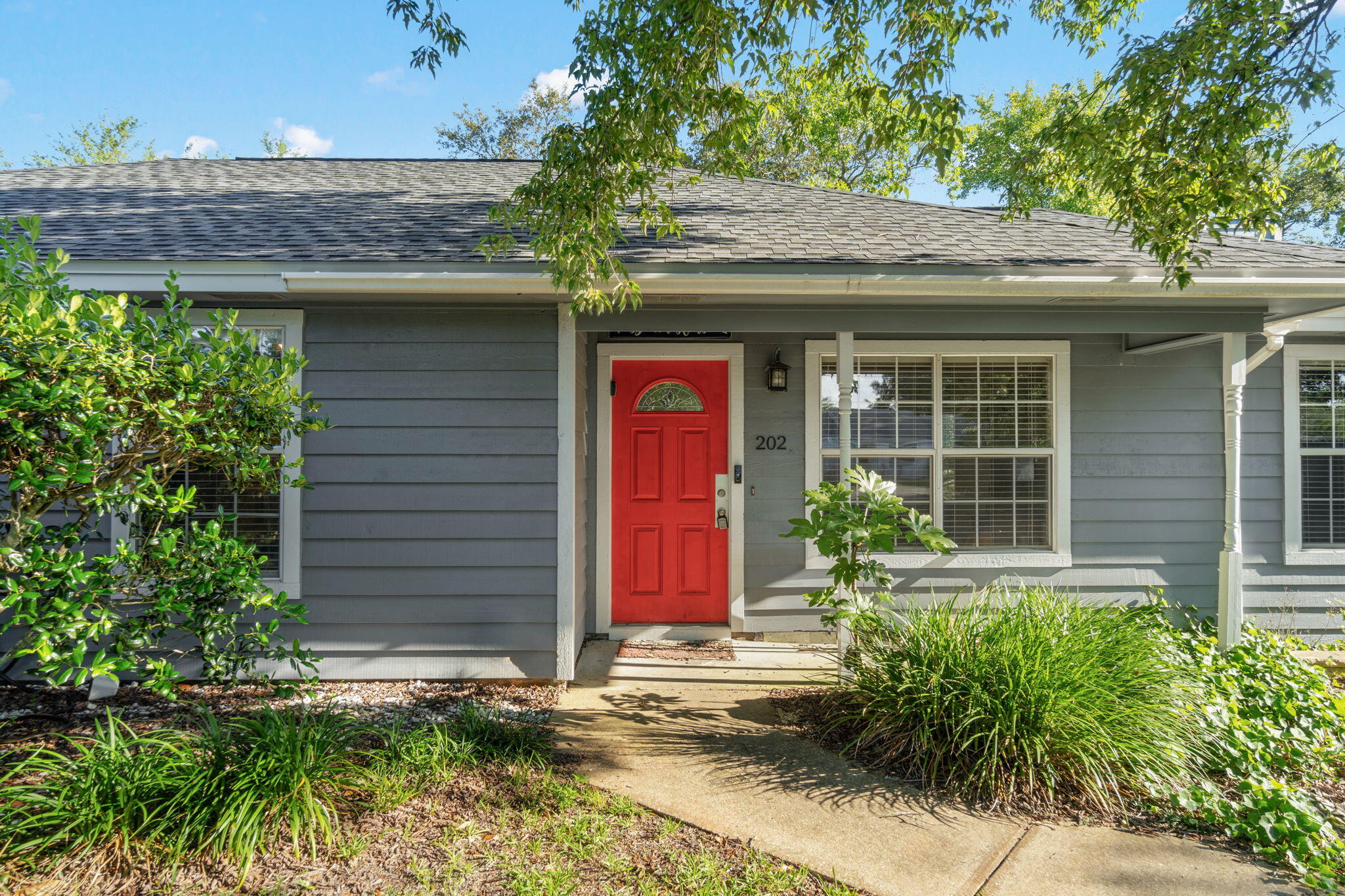 WYNNEHAVEN BCH EST 1ST ADD - Residential Lease