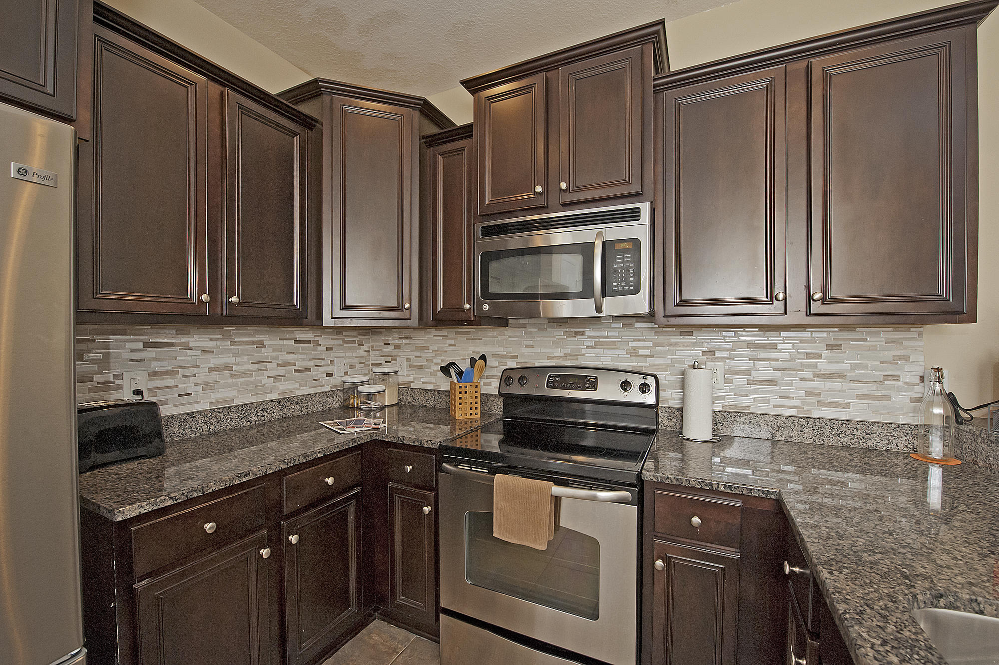 RESERVE POINTE - Residential