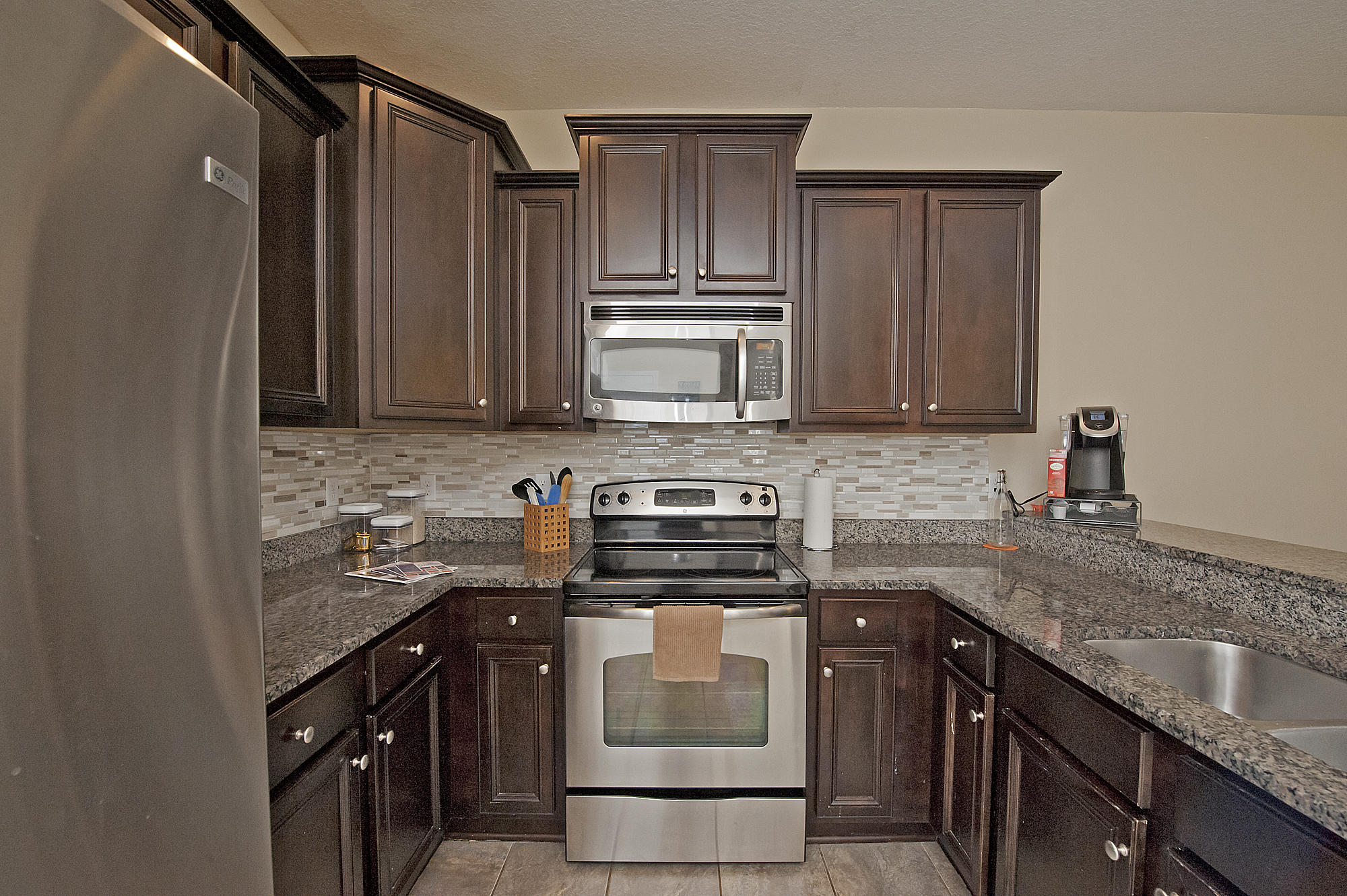 RESERVE POINTE - Residential