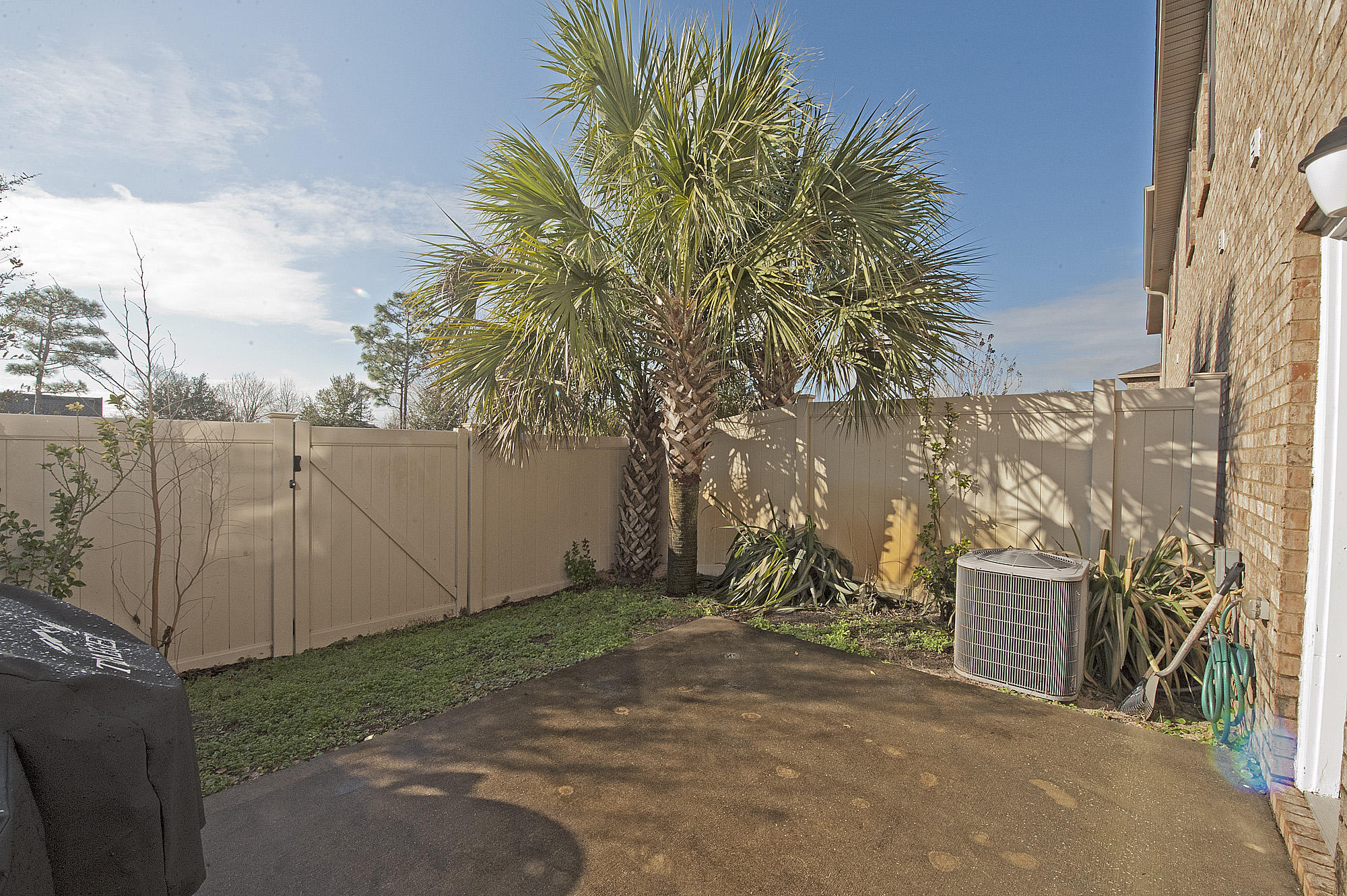 RESERVE POINTE - Residential