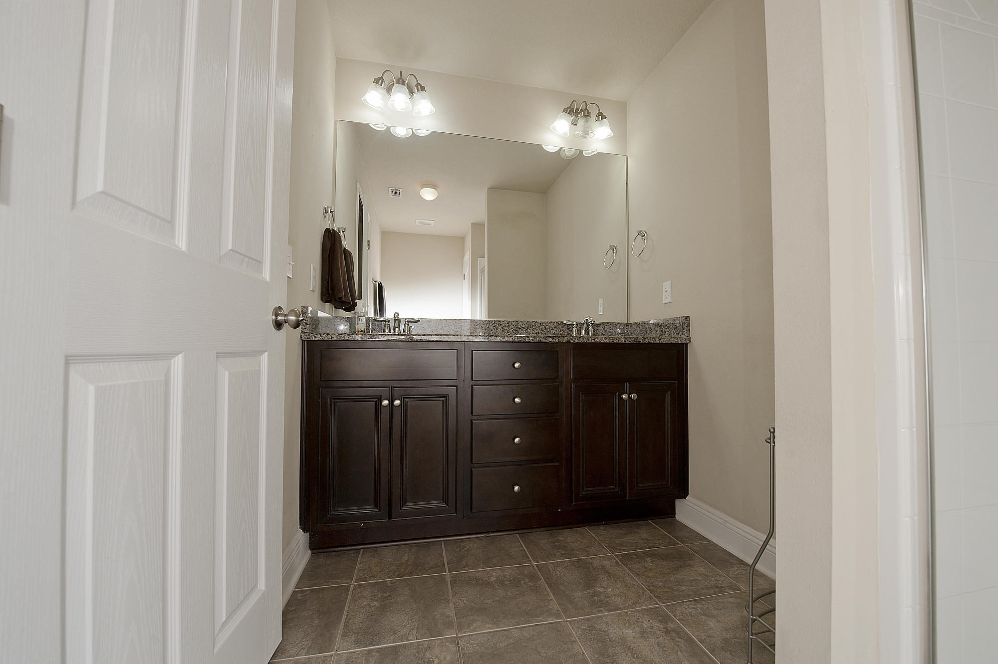 RESERVE POINTE - Residential