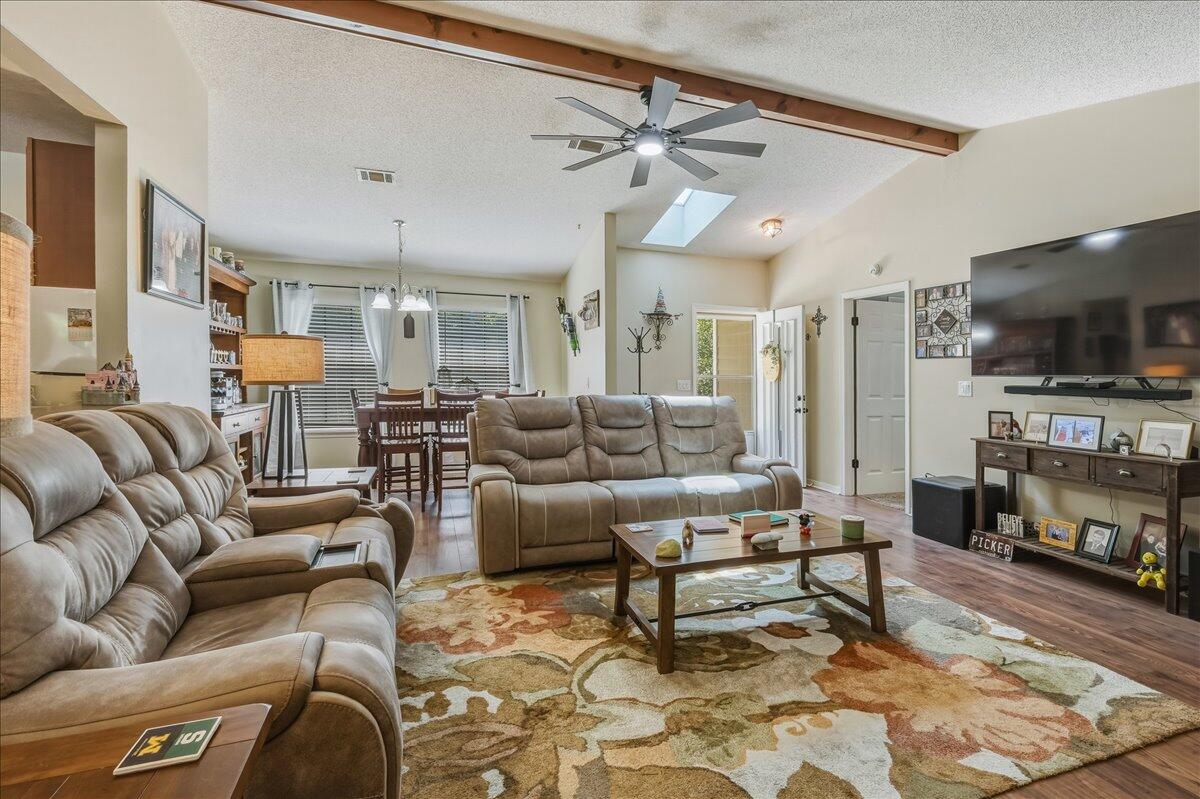 PINE FOREST - Residential