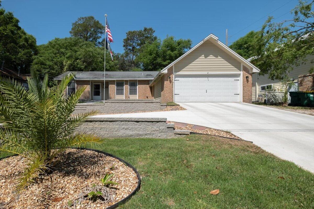 PINE FOREST - Residential