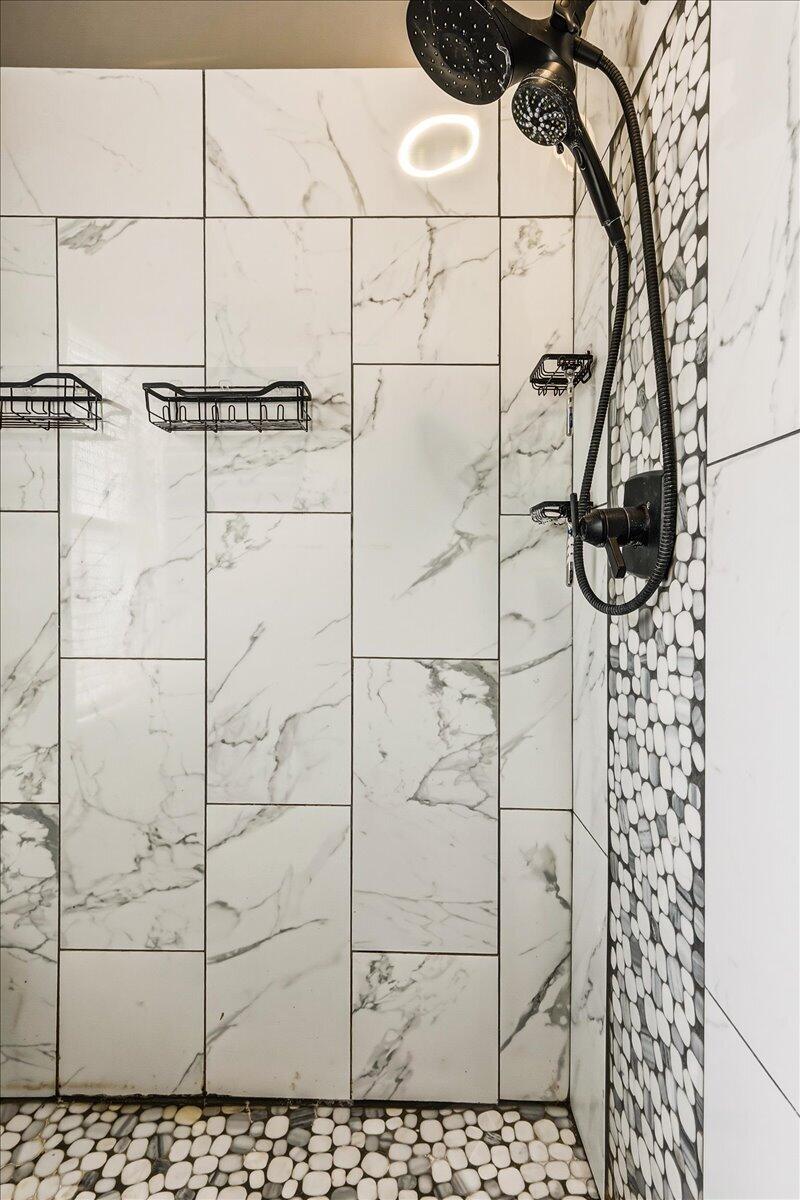 PINE FOREST - Residential