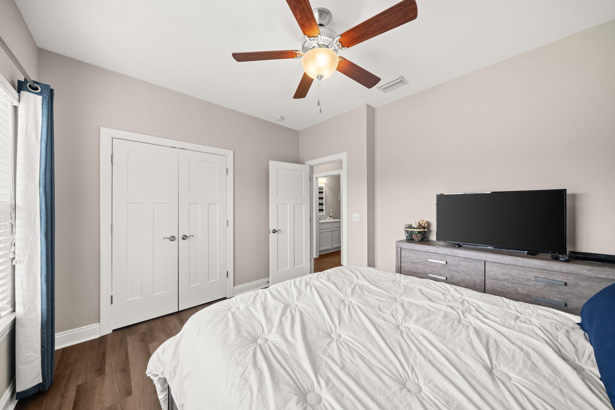 CROSS CREEK - Residential Lease