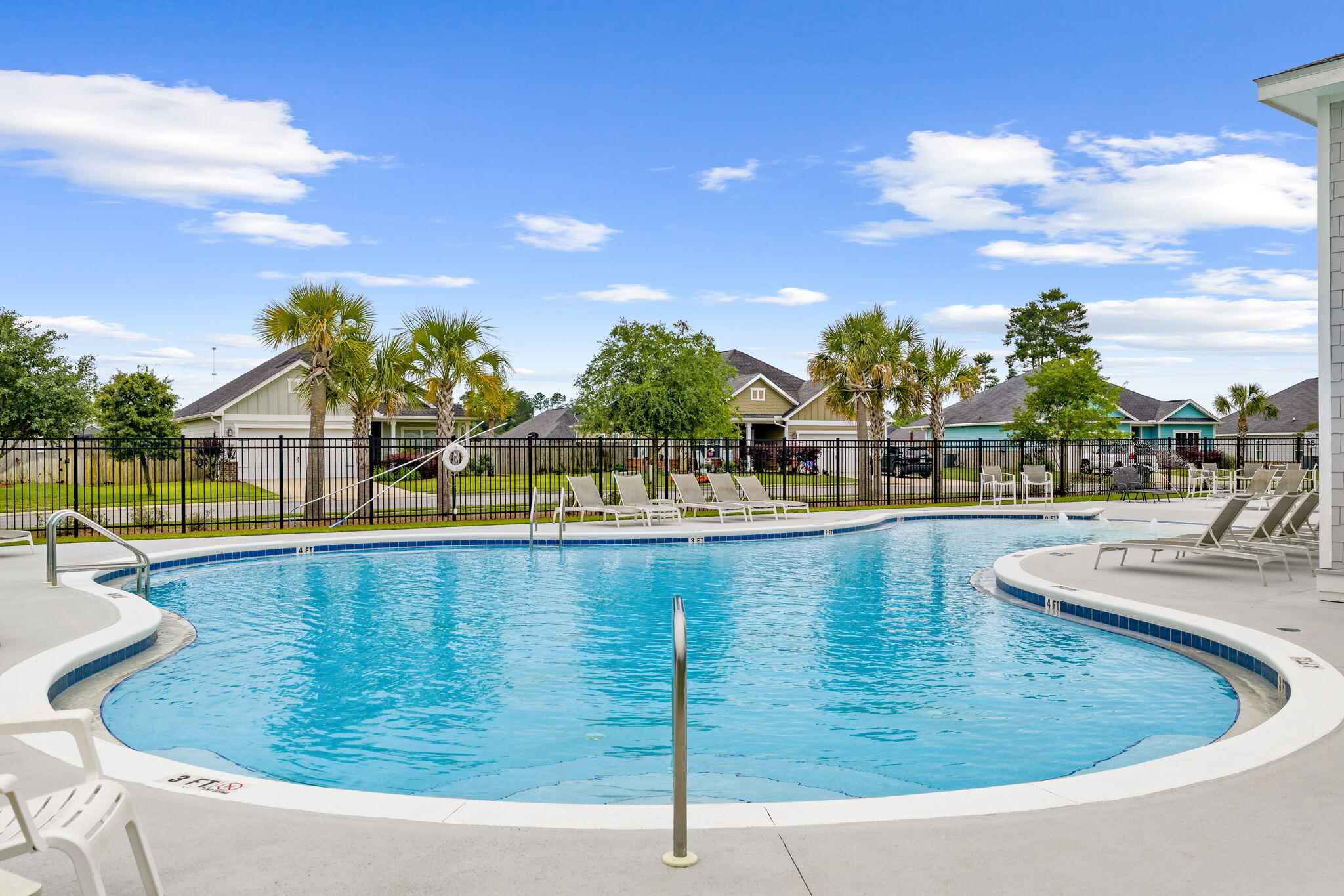 CROSS CREEK - Residential Lease
