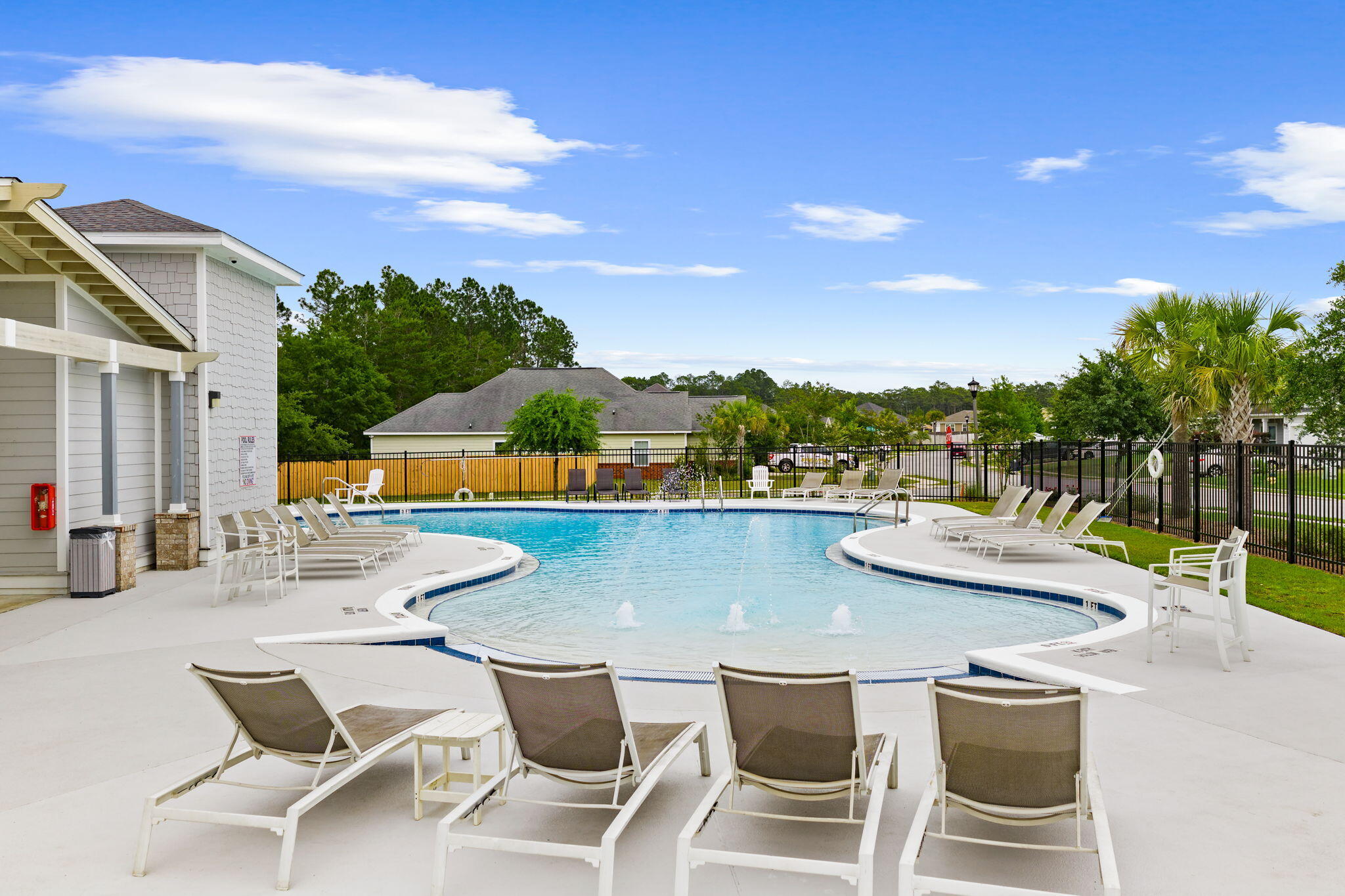 CROSS CREEK - Residential Lease