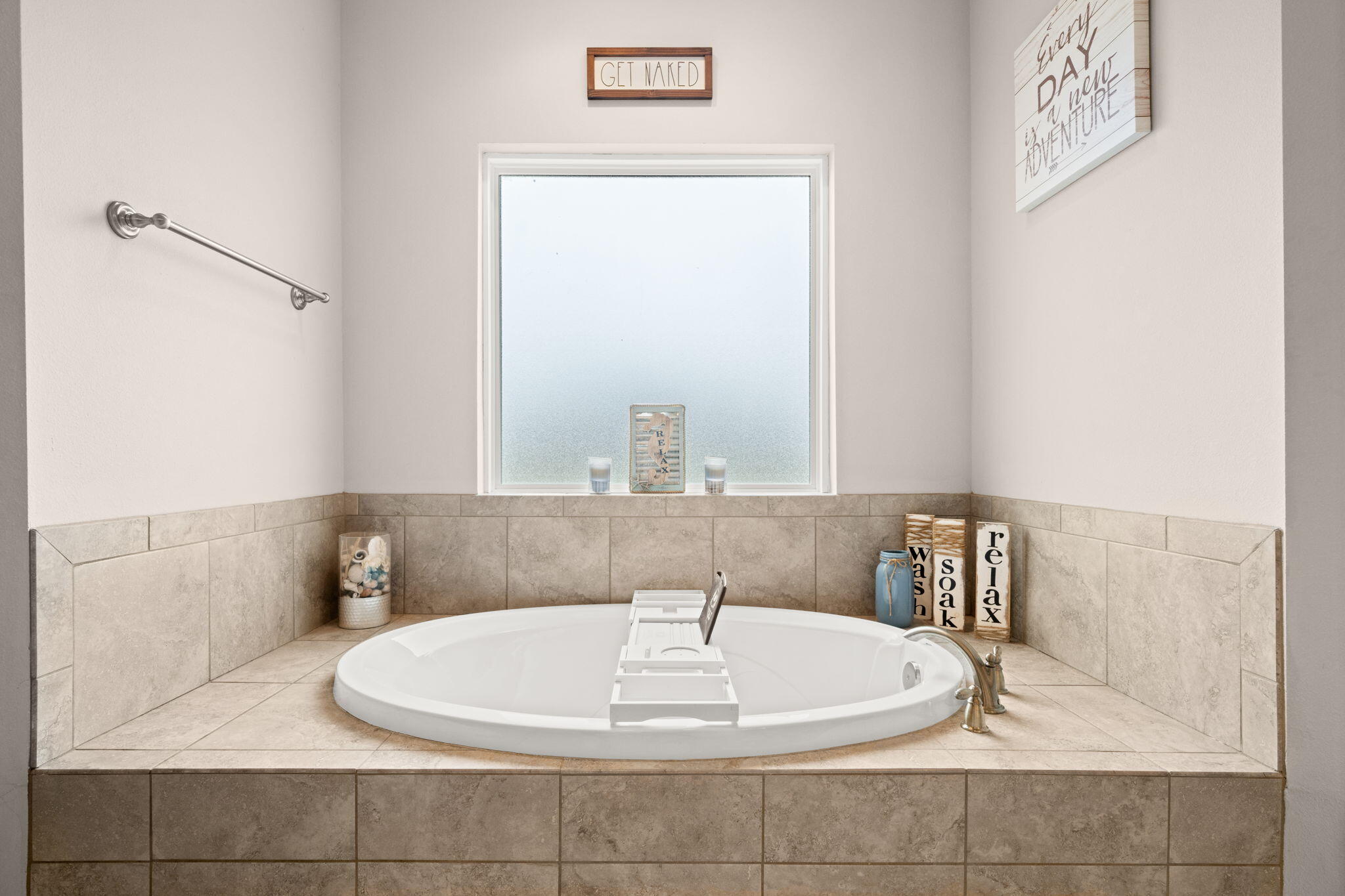 CROSS CREEK - Residential Lease