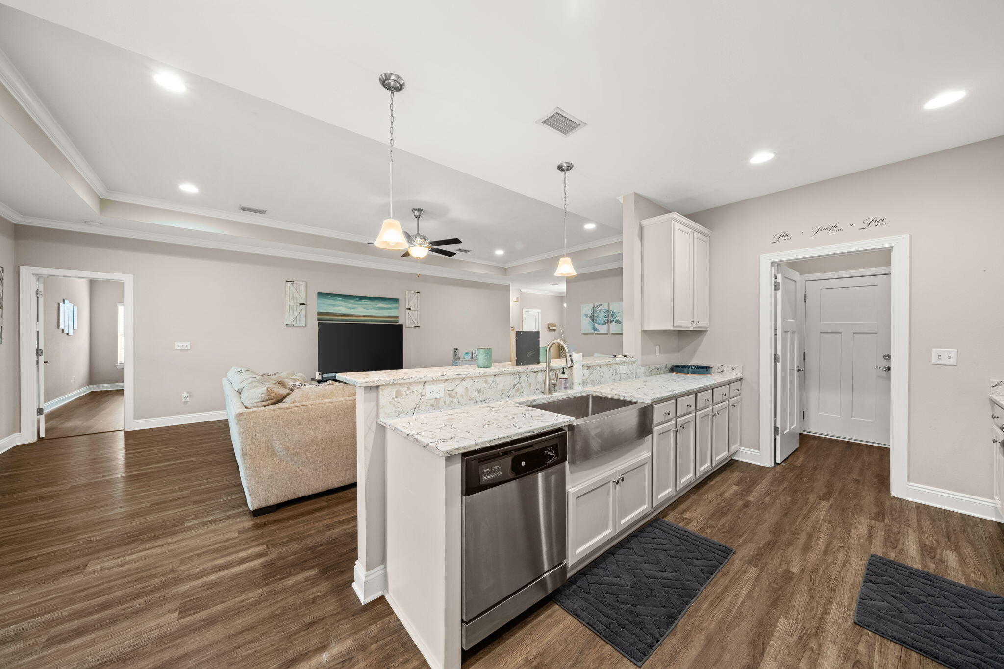 CROSS CREEK - Residential Lease