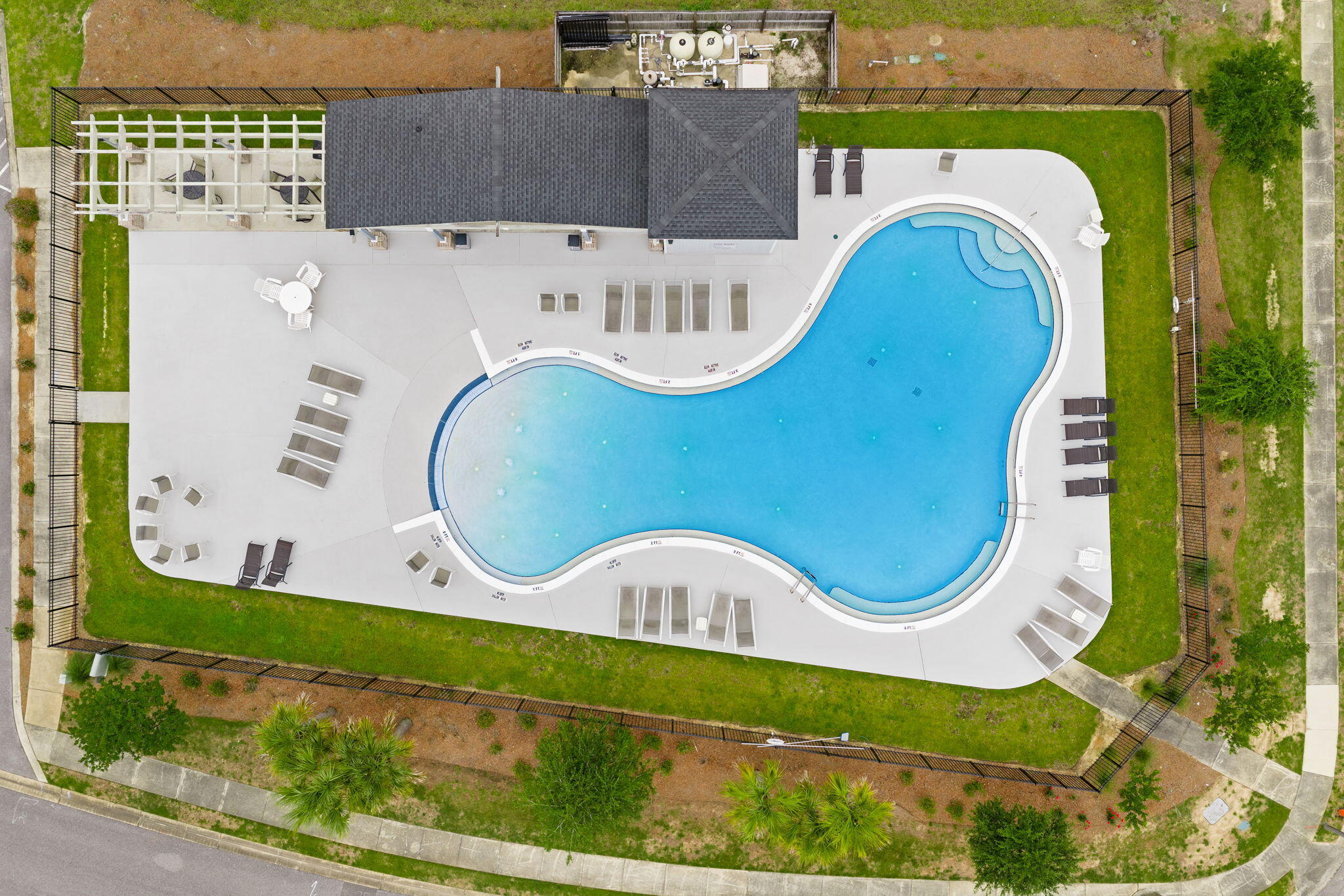 CROSS CREEK - Residential Lease