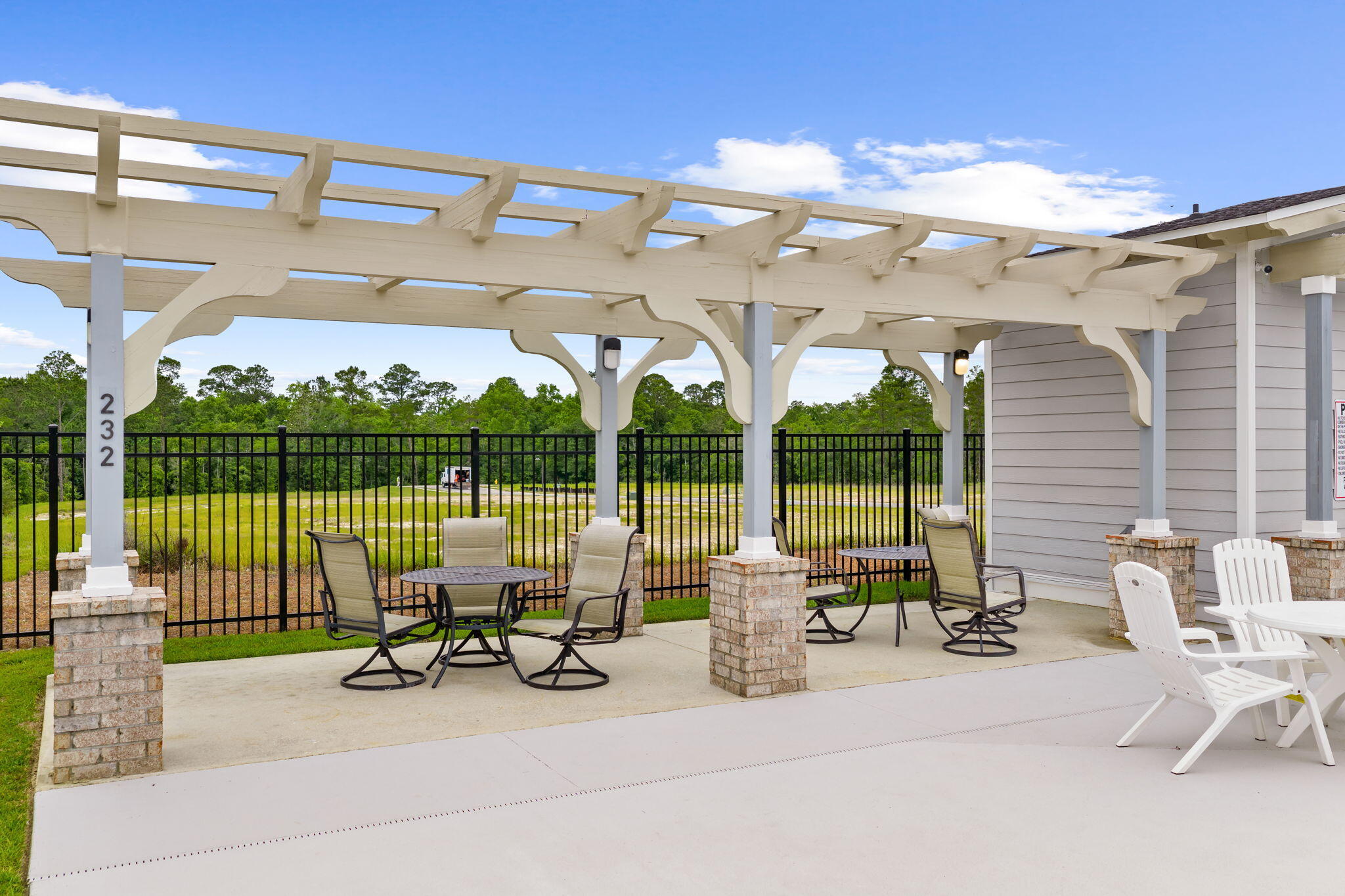 CROSS CREEK - Residential Lease