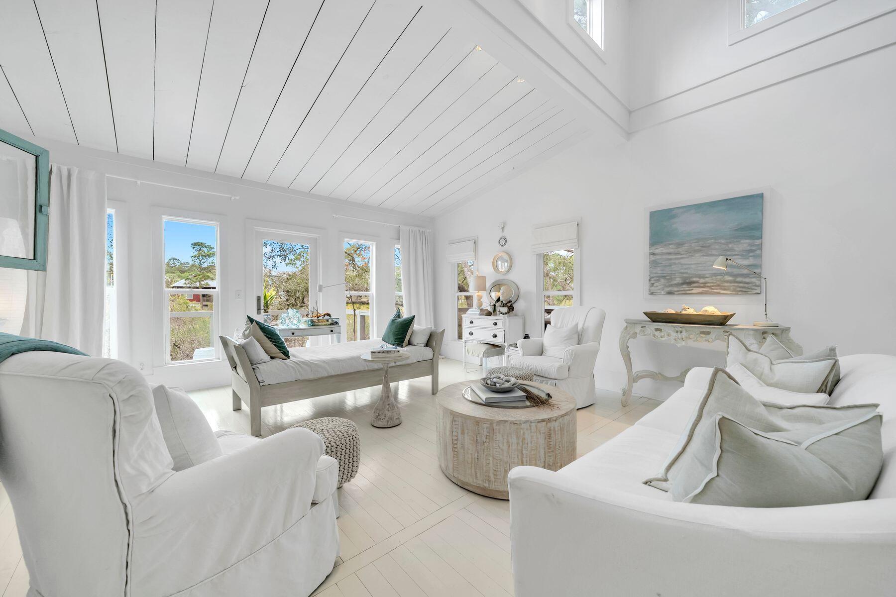 BLUE MOUNTAIN BEACH - Residential